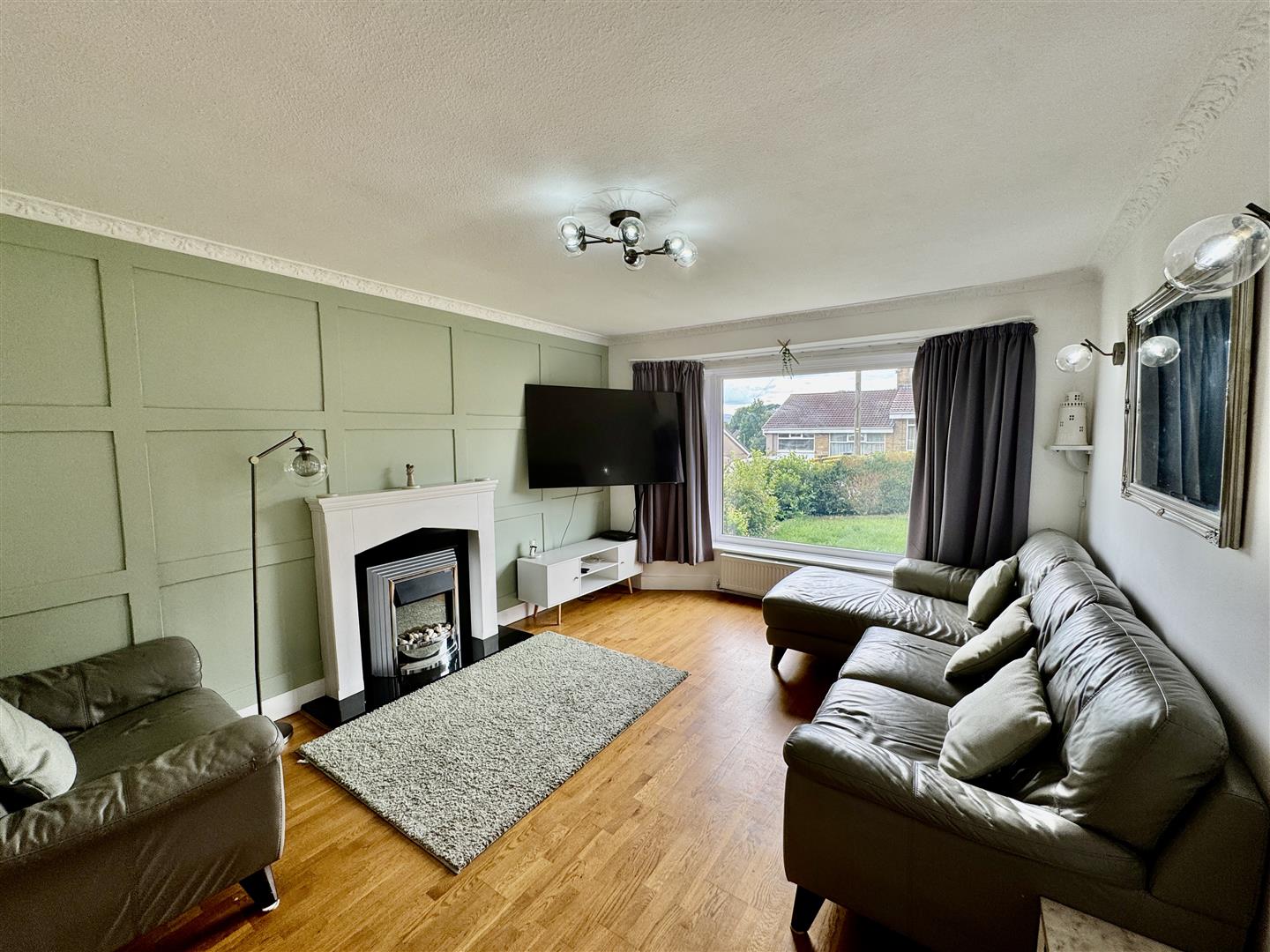 4 bed semi-detached house for sale in Moor Drive, Oakworth, Keighley, BD22 7RF  - Property Image 4