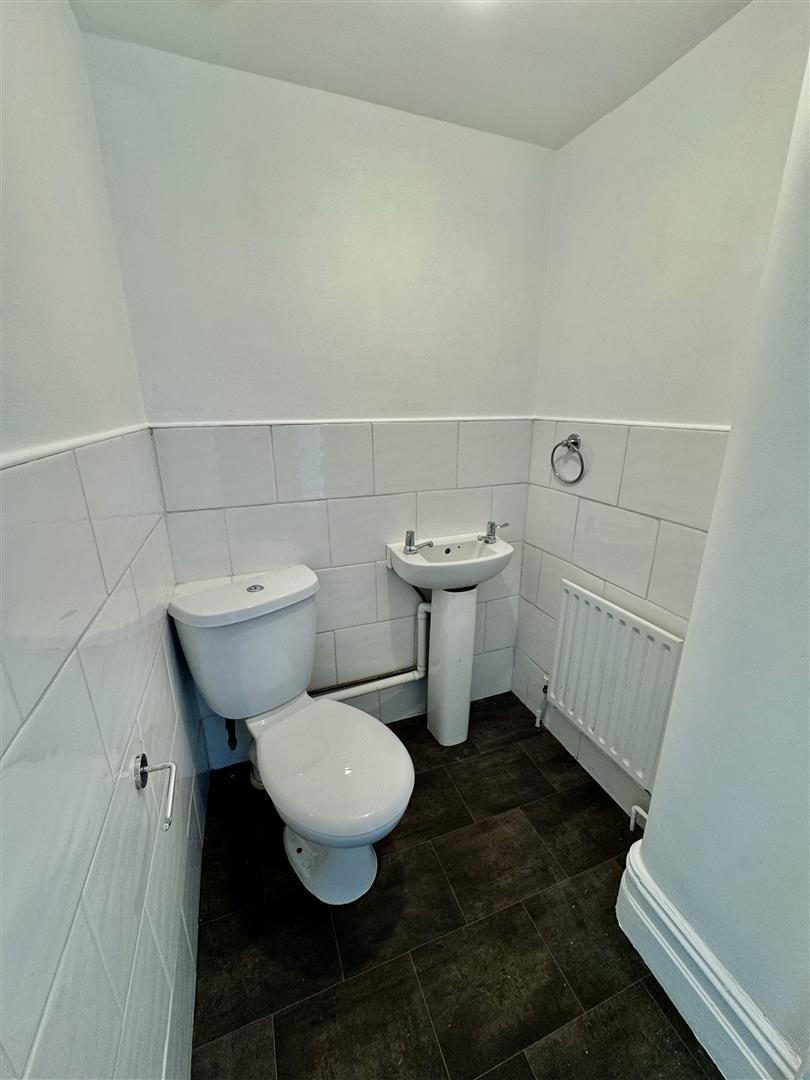 5 bed maisonette for sale in Elmwood Terrace, Keighley, BD22 7DP  - Property Image 10