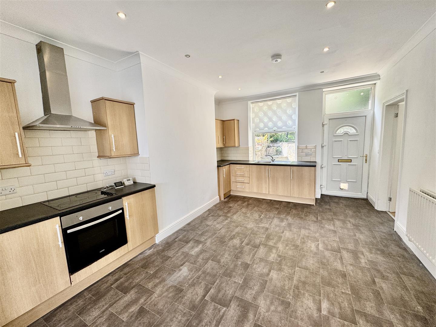 5 bed maisonette for sale in Elmwood Terrace, Keighley, BD22 7DP 8
