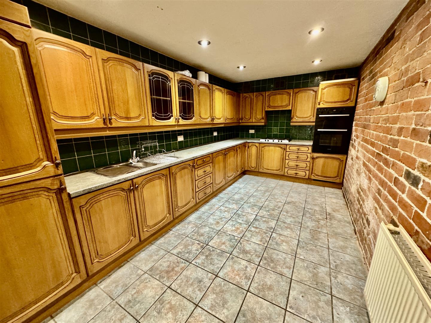 2 bed terraced house for sale in Charles Street, Bingley, BD16 4LA 2