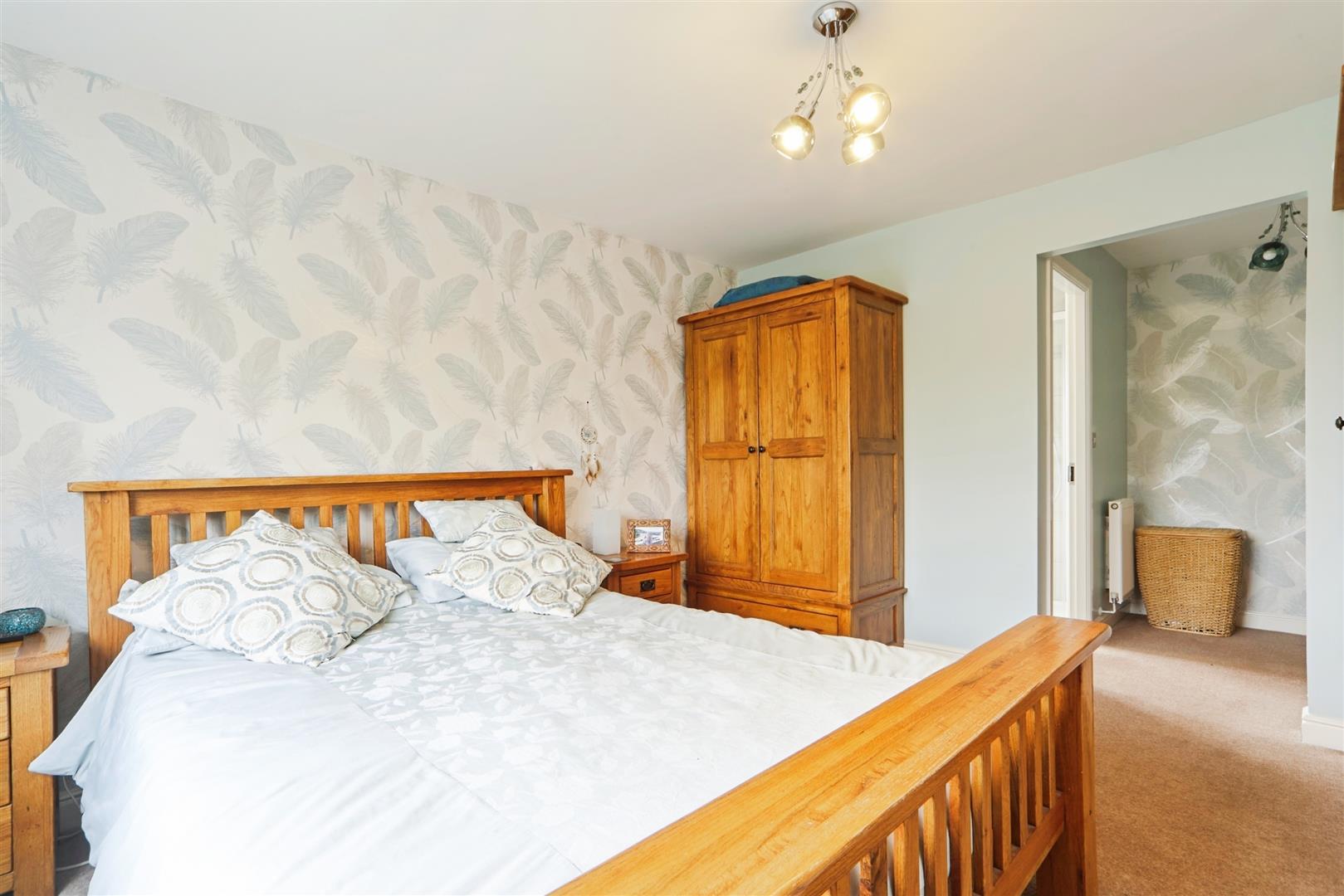 4 bed detached house for sale in Hayfields Close, Keighley, BD22 6SB  - Property Image 6