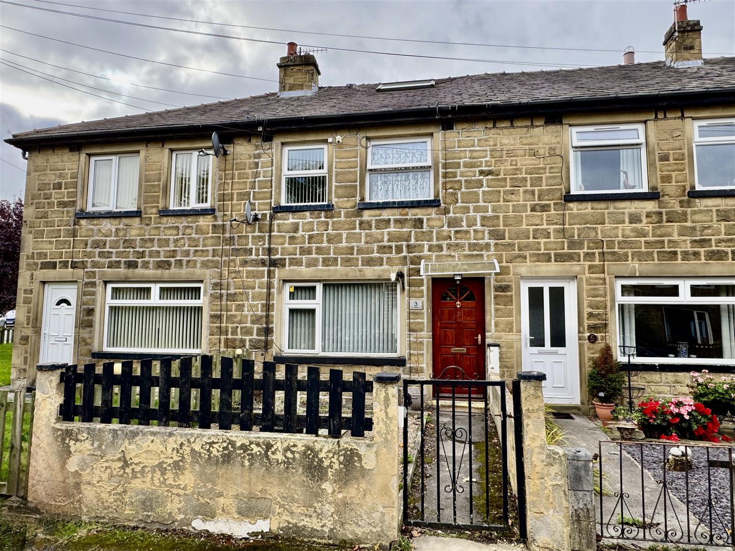 4 bed town house for sale in Garforth Road, Keighley, BD21 4DR