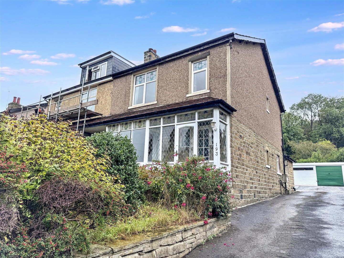 3 bed semi-detached house for sale in Bradford Road, Riddlesden, Keighley