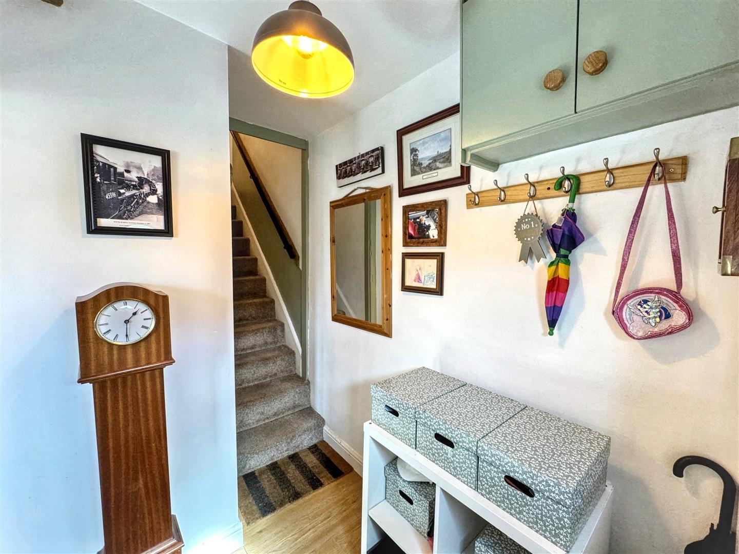 2 bed terraced house for sale in Vernon Place, Queensbury, BD13 2DN 3