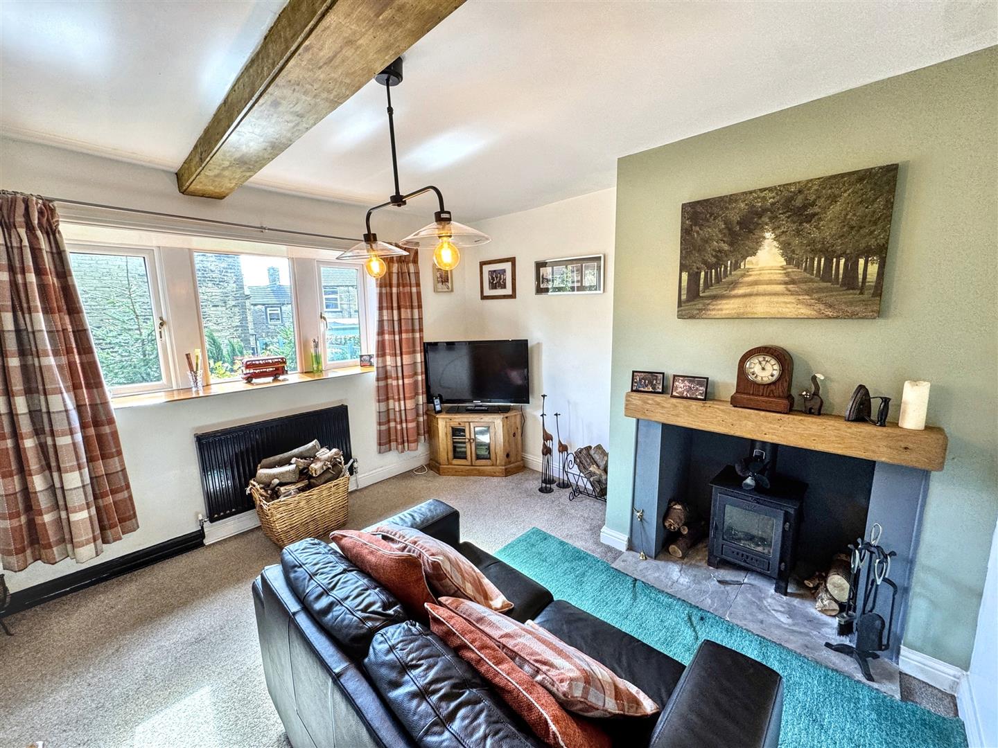 2 bed terraced house for sale in Vernon Place, Queensbury, BD13 2DN  - Property Image 2