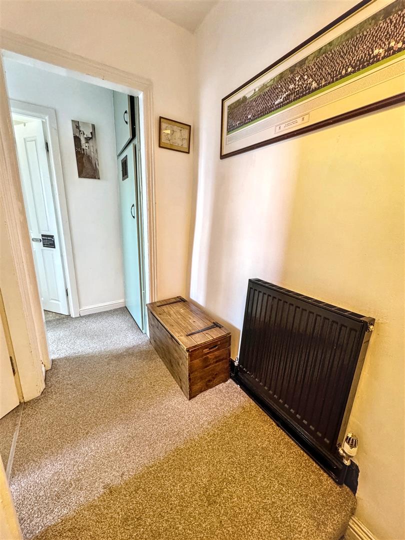 2 bed terraced house for sale in Vernon Place, Queensbury, BD13 2DN 8