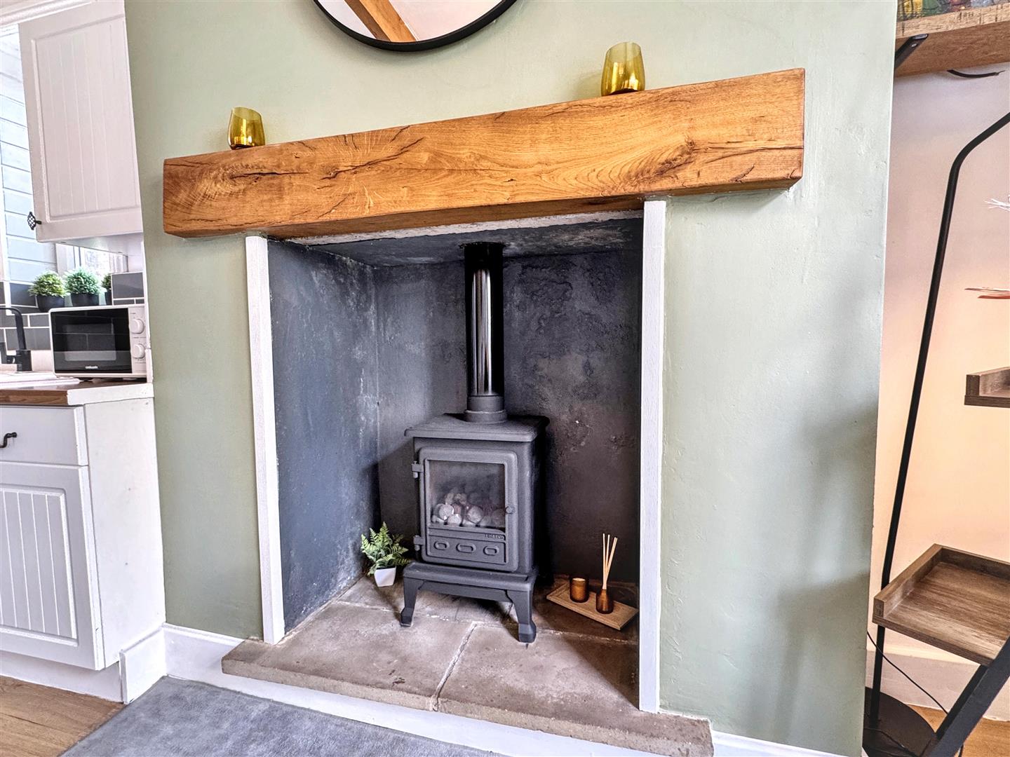 1 bed end of terrace house for sale in Apsley Terrace, Oakworth, BD22 7HF 4