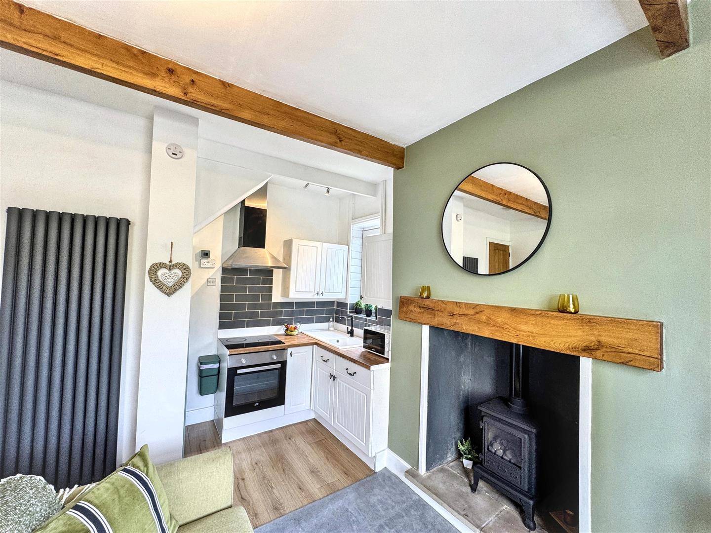 1 bed end of terrace house for sale in Apsley Terrace, Oakworth, BD22 7HF  - Property Image 6
