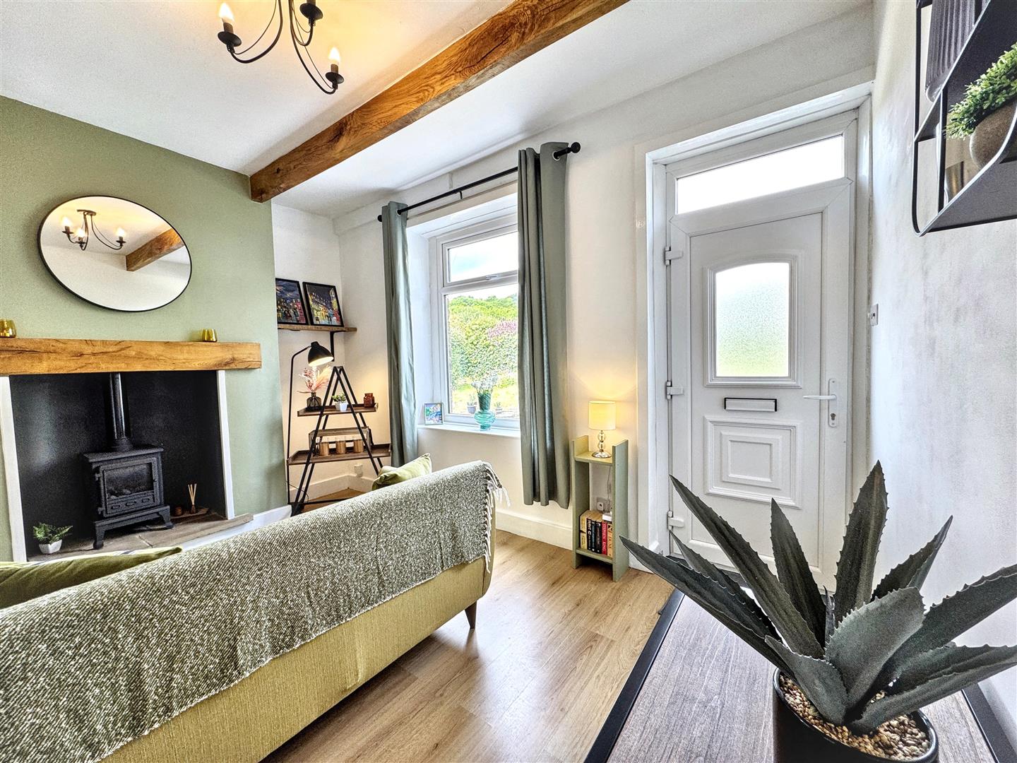 1 bed end of terrace house for sale in Apsley Terrace, Oakworth, BD22 7HF 1
