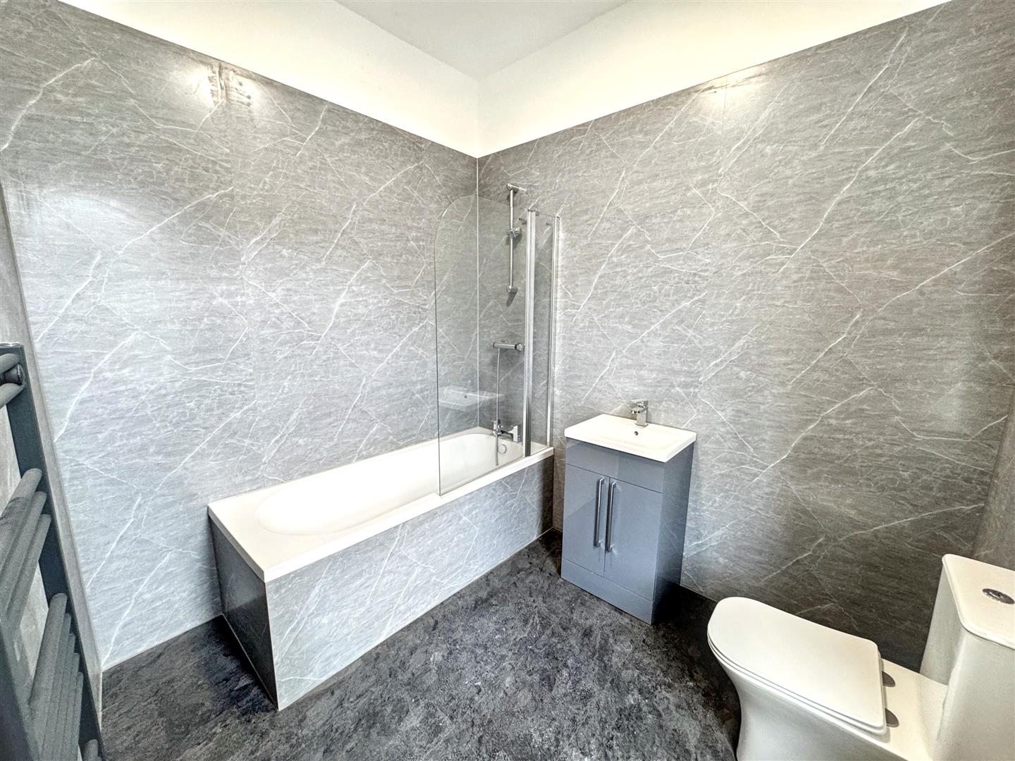 1 bed terraced house for sale in Pickles Street, Keighley, BD21 1EL  - Property Image 5