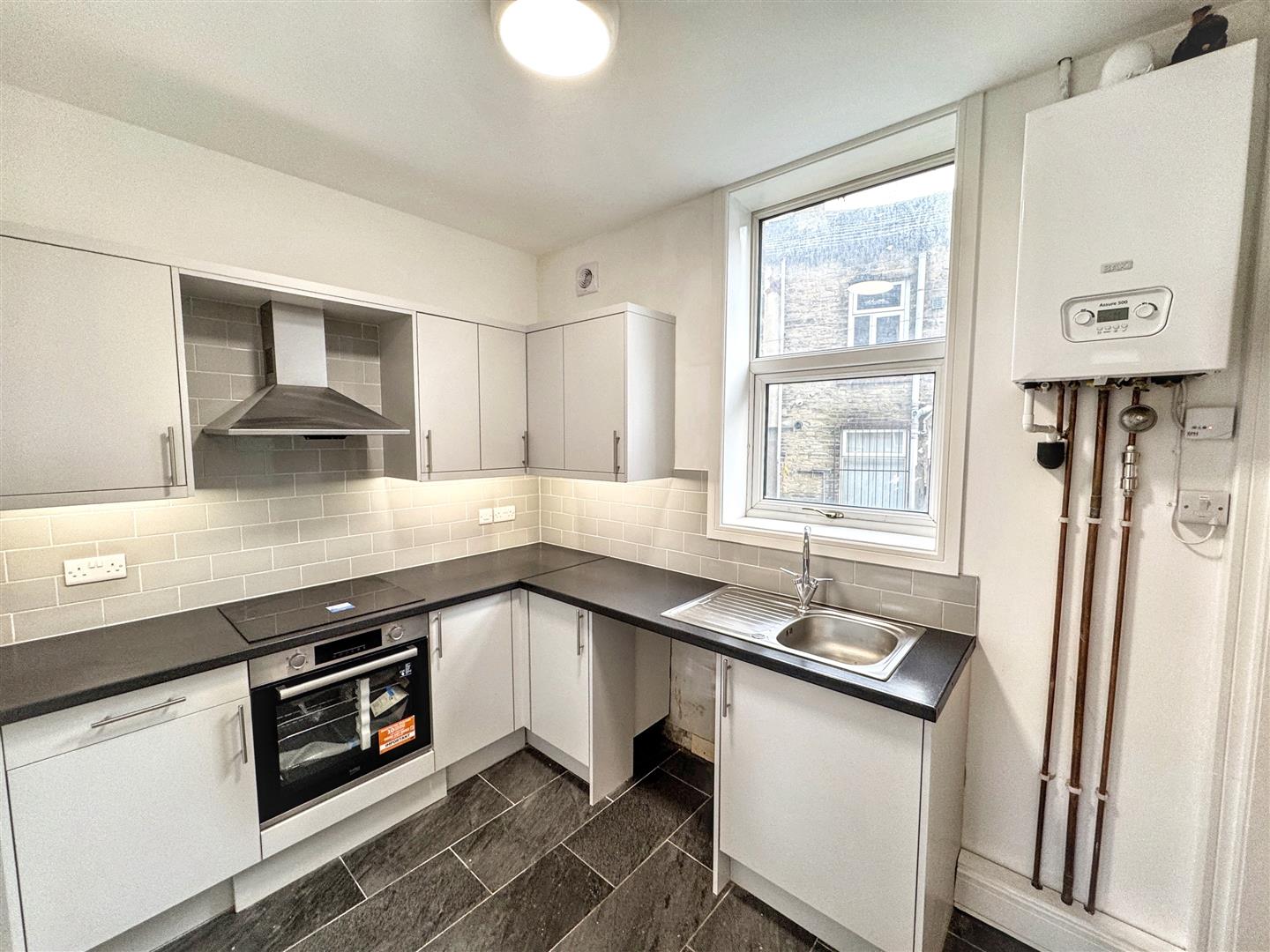 1 bed terraced house for sale in Pickles Street, Keighley, BD21 1EL 2