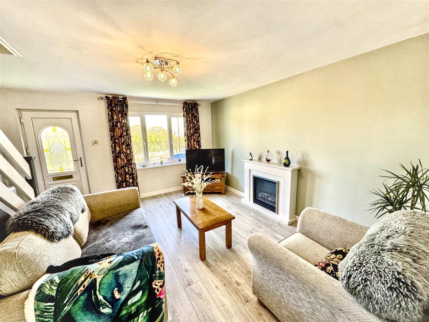 3 bed semi-detached house for sale in Felbrigg Avenue, Keighley, BD22 6BA 1