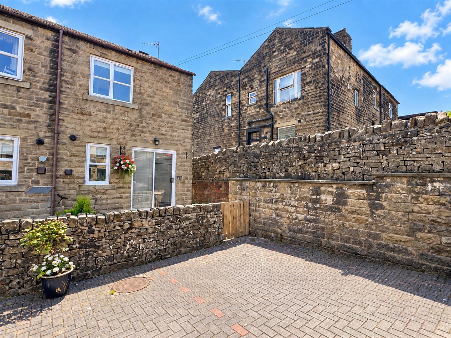 2 bed end of terrace house for sale in Long Lane, Harden, Bingley, BD16 1HP 10