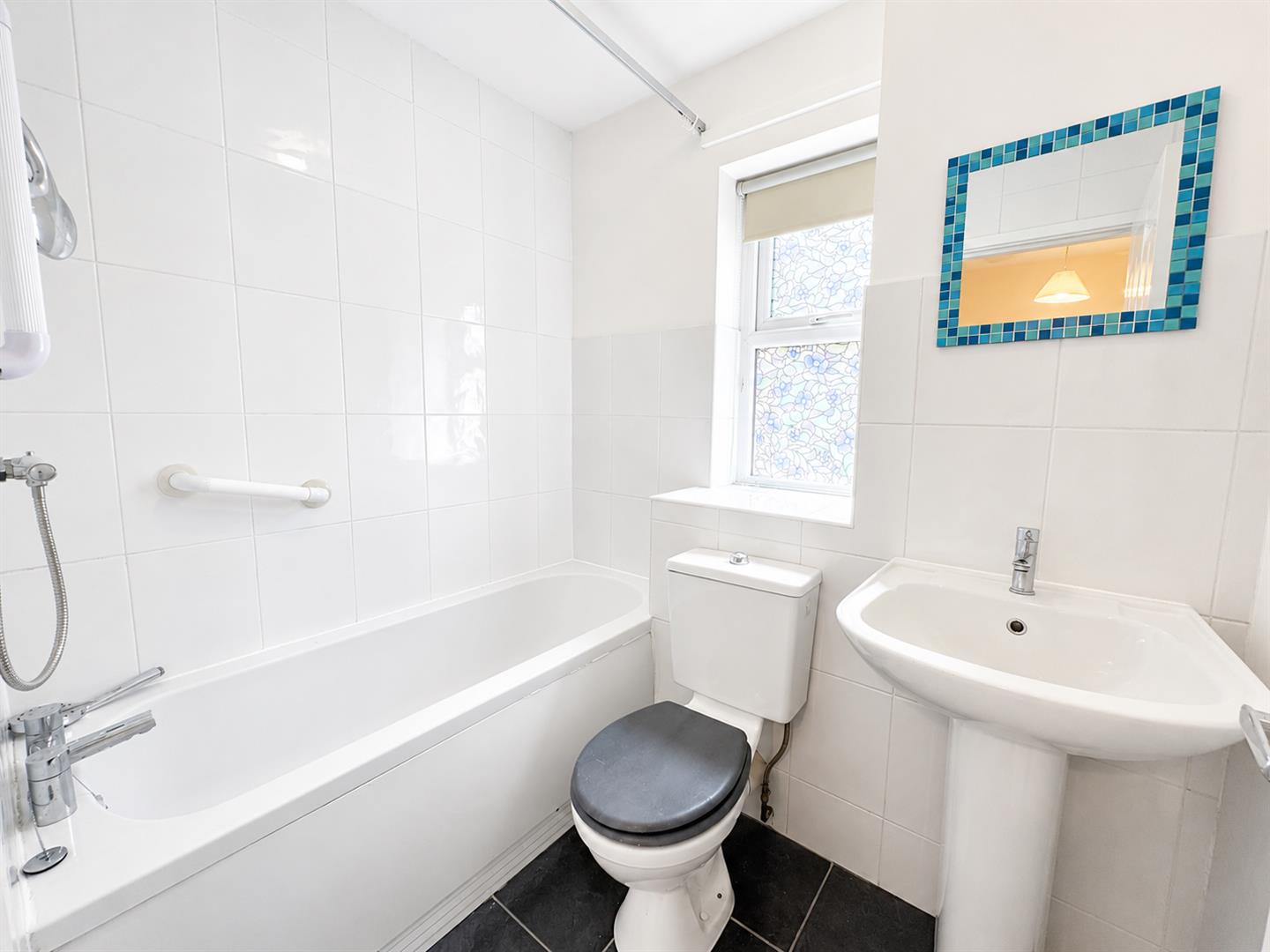 2 bed end of terrace house for sale in Long Lane, Harden, Bingley, BD16 1HP  - Property Image 10