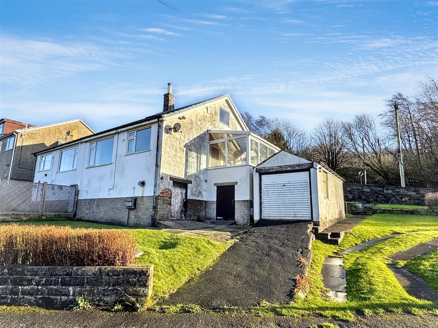3 bed semi-detached bungalow for sale in Brow Top Road, Cross Roads, Keighley, BD22 9PH