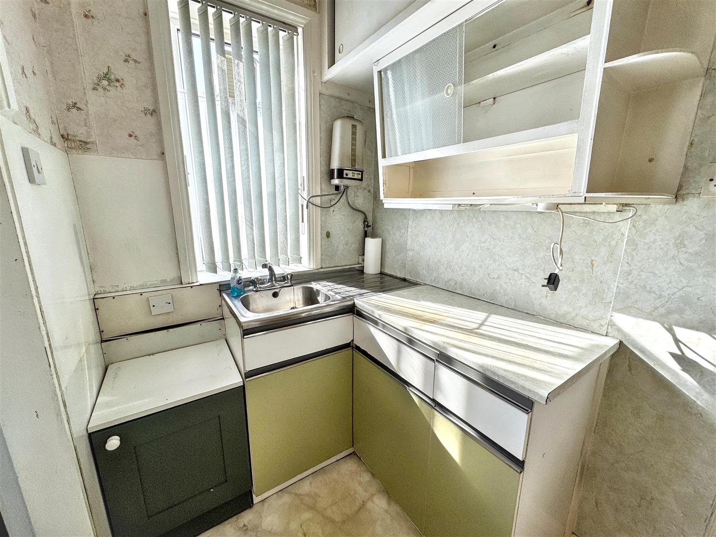 3 bed semi-detached house for sale in Park Lane, Keighley, BD21 4RL  - Property Image 7