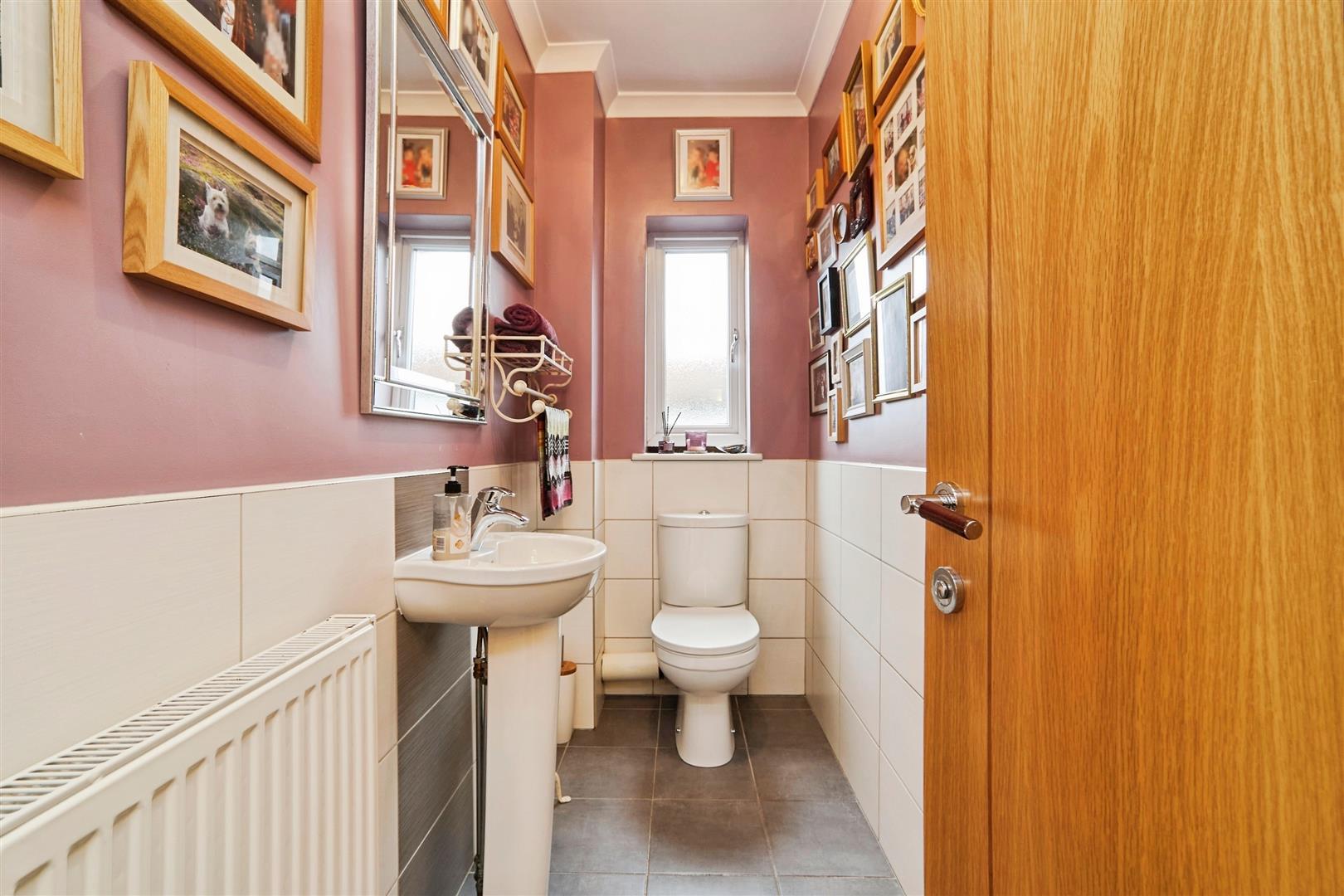 6 bed detached house for sale in Ghyll Wood Drive, Bingley, BD16 1NF 10