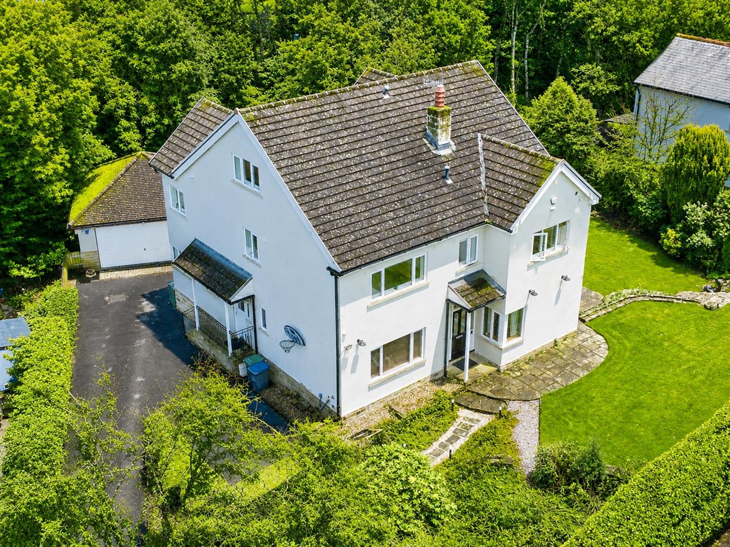 6 bed detached house for sale in Ghyll Wood Drive, Bingley, BD16 1NF