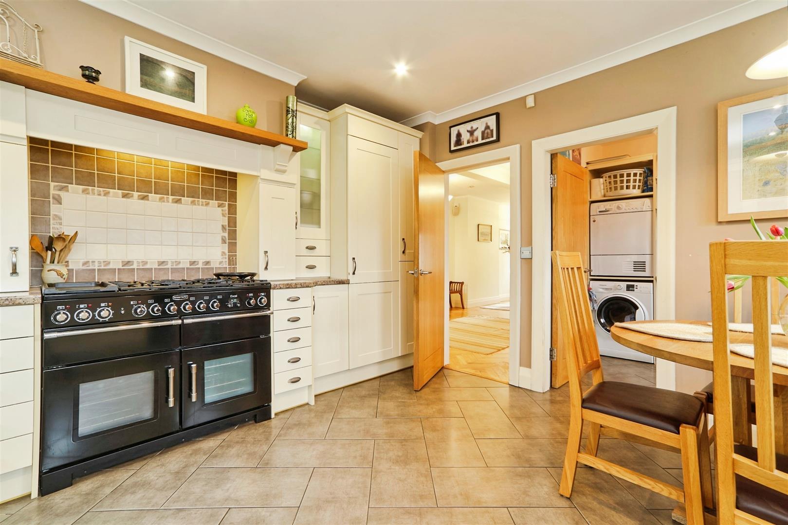 6 bed detached house for sale in Ghyll Wood Drive, Bingley, BD16 1NF 5