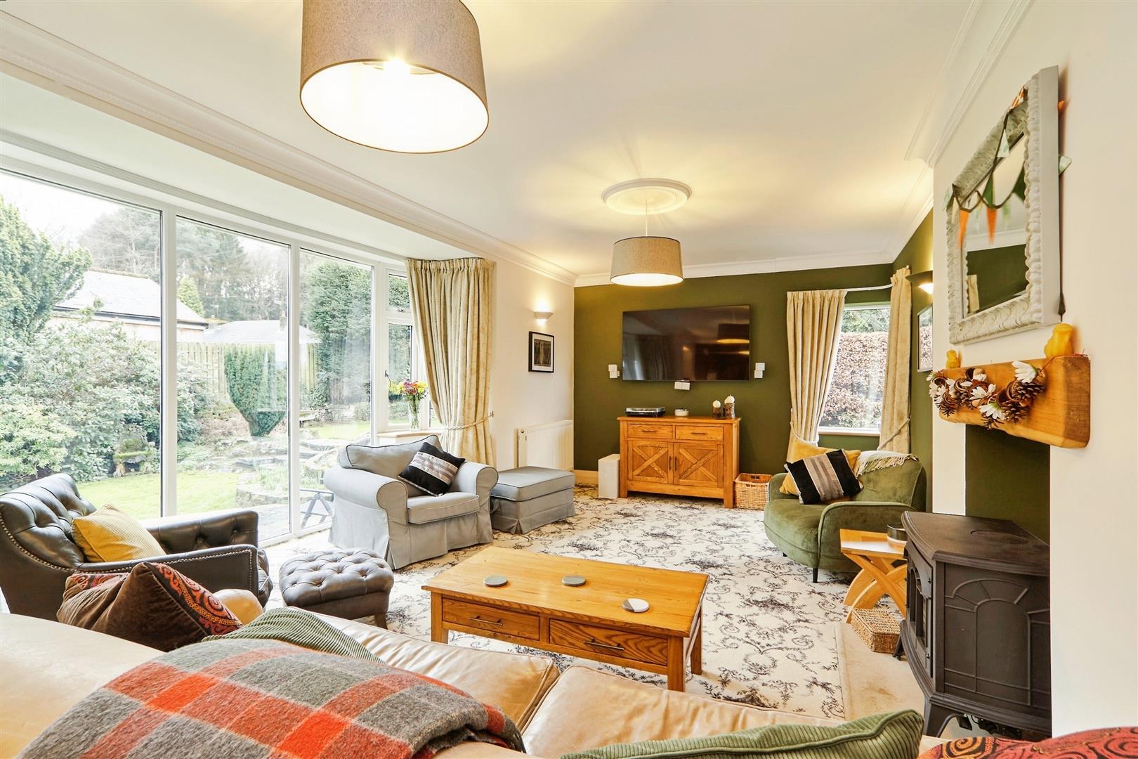 6 bed detached house for sale in Ghyll Wood Drive, Bingley, BD16 1NF  - Property Image 5