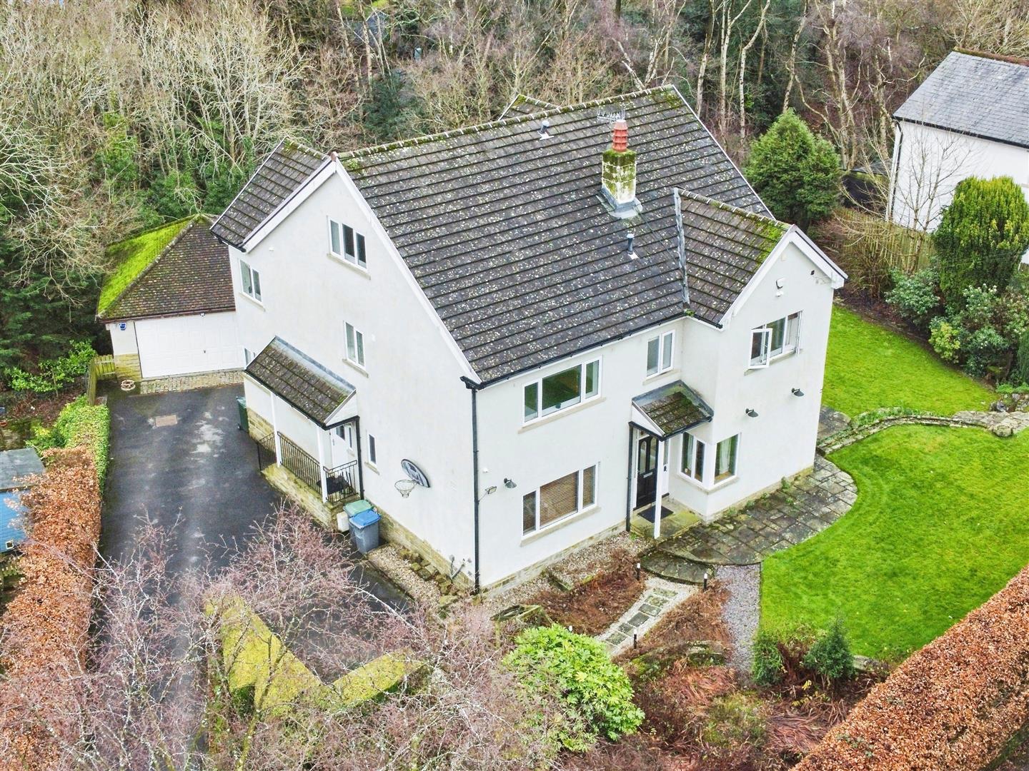 6 bed detached house for sale in Ghyll Wood Drive, Bingley, BD16 1NF  - Property Image 1
