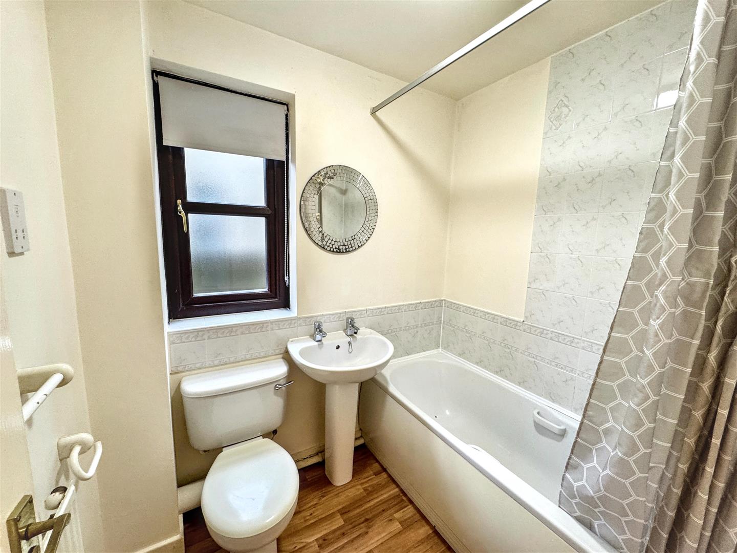 2 bed semi-detached bungalow for sale in Mill Croft, Cowling, Keighley, BD22 0AJ  - Property Image 4