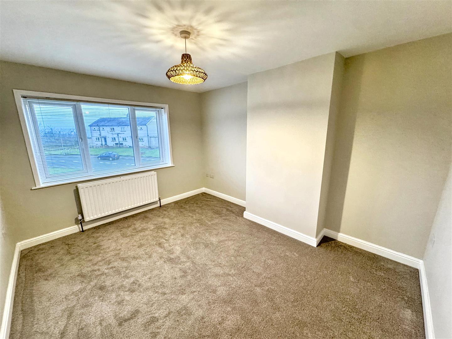 3 bed terraced house to rent in Windsor Crescent, Oakworth, Keighley, BD22 7PQ 4