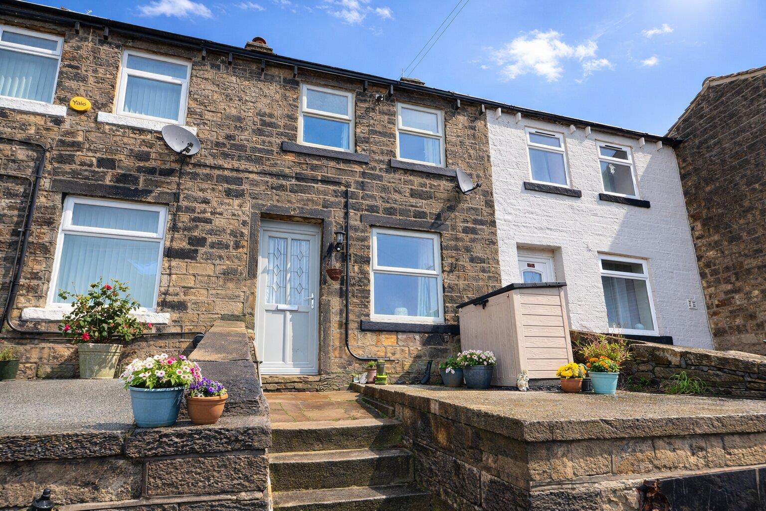 2 bed cottage for sale in Church Street, Oakworth, Keighley, BD22 7PP - Property Image 1