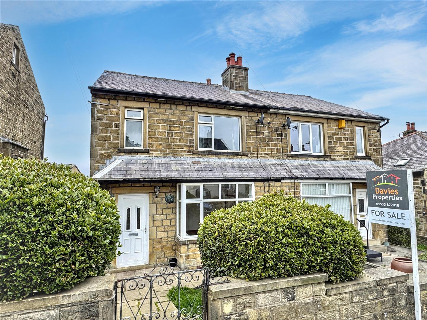 3 bed semi-detached house for sale in Oakbank Avenue, Exley Head, Keighley, BD22 7DY  - Property Image 1