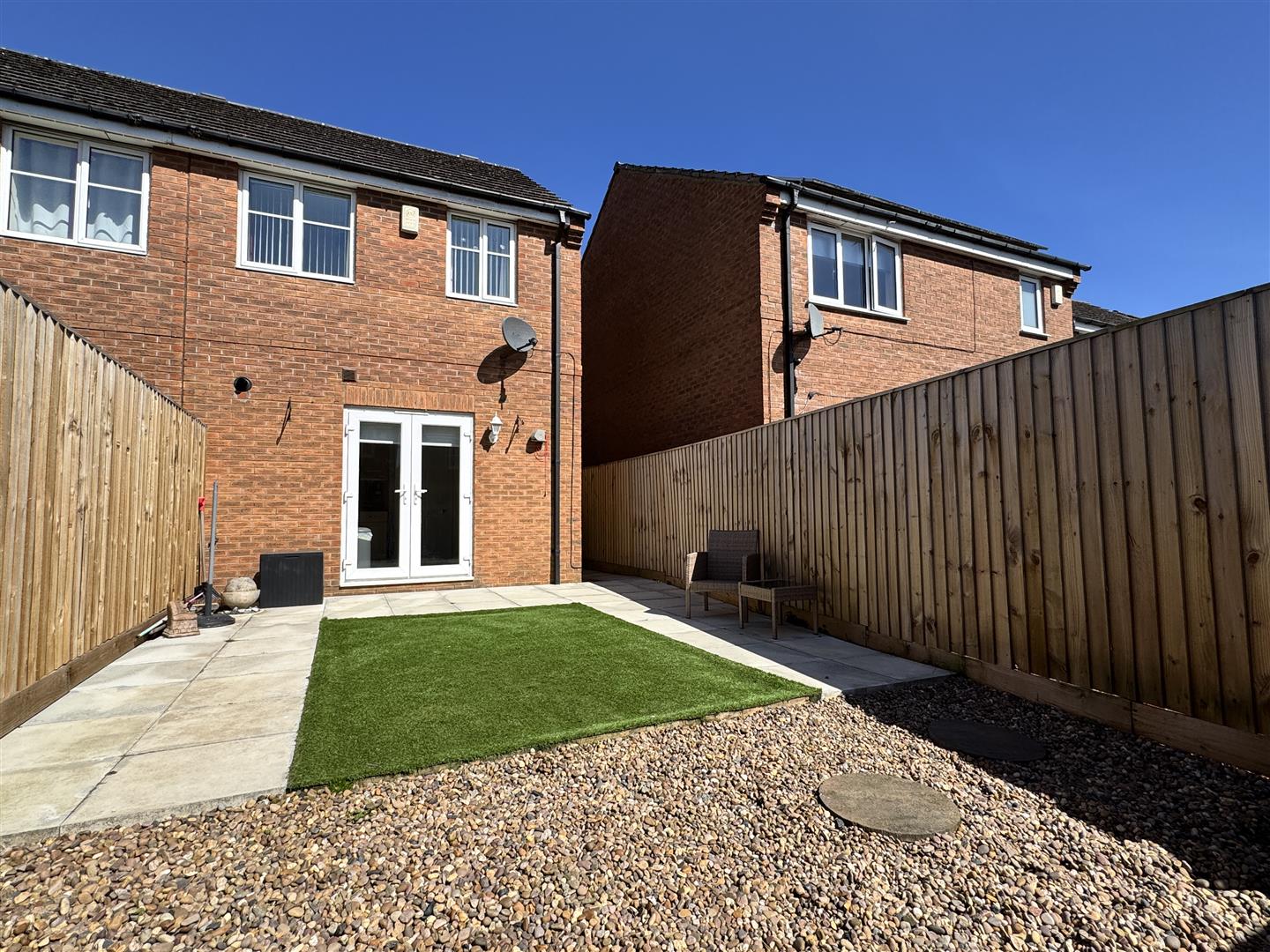 2 bed town house for sale in Reevy Road, Bradford, BD6 3PU 3