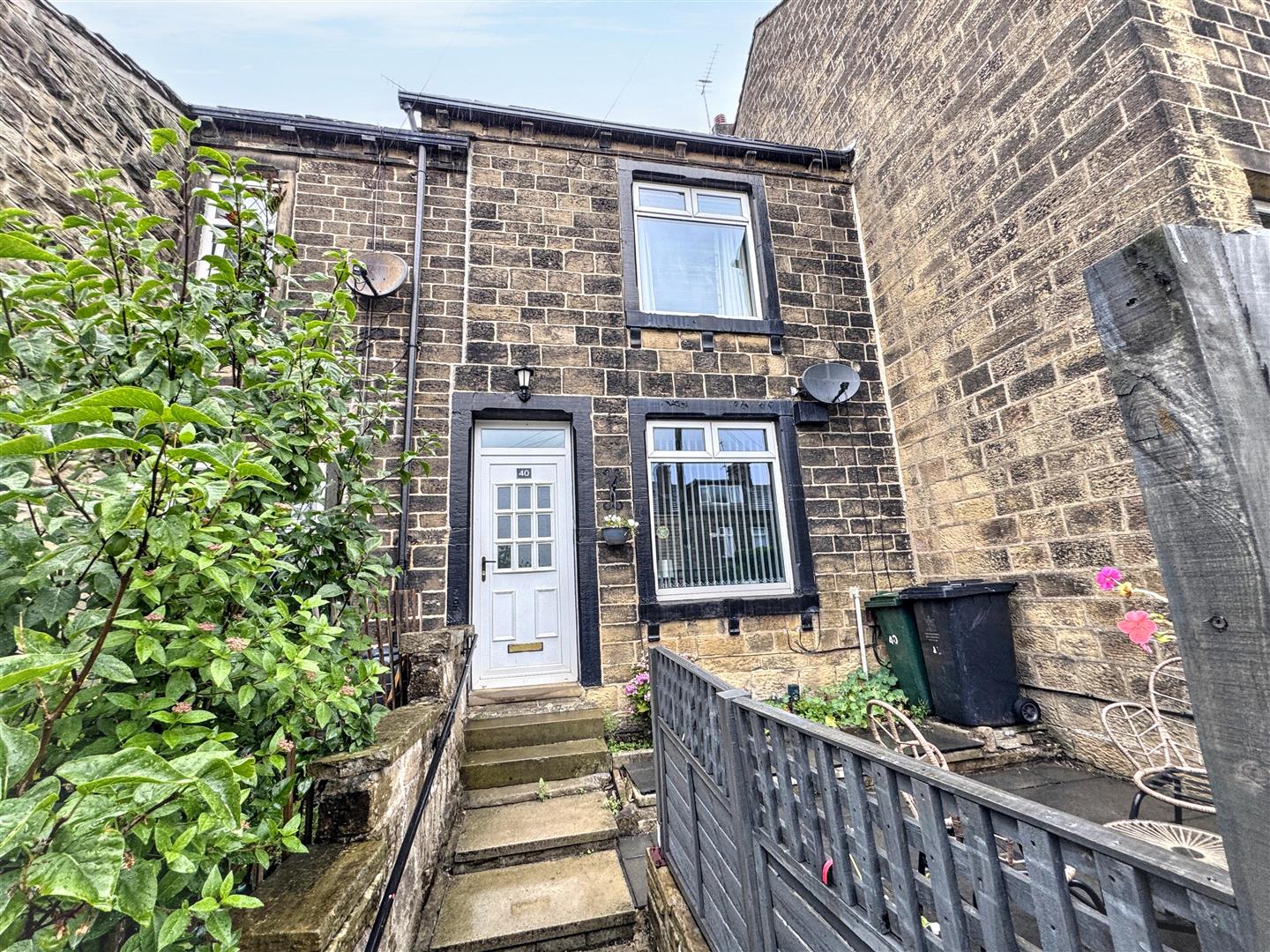 2 bed terraced house for sale in Lidget, Oakworth, Keighley, BD22 7HH  - Property Image 1