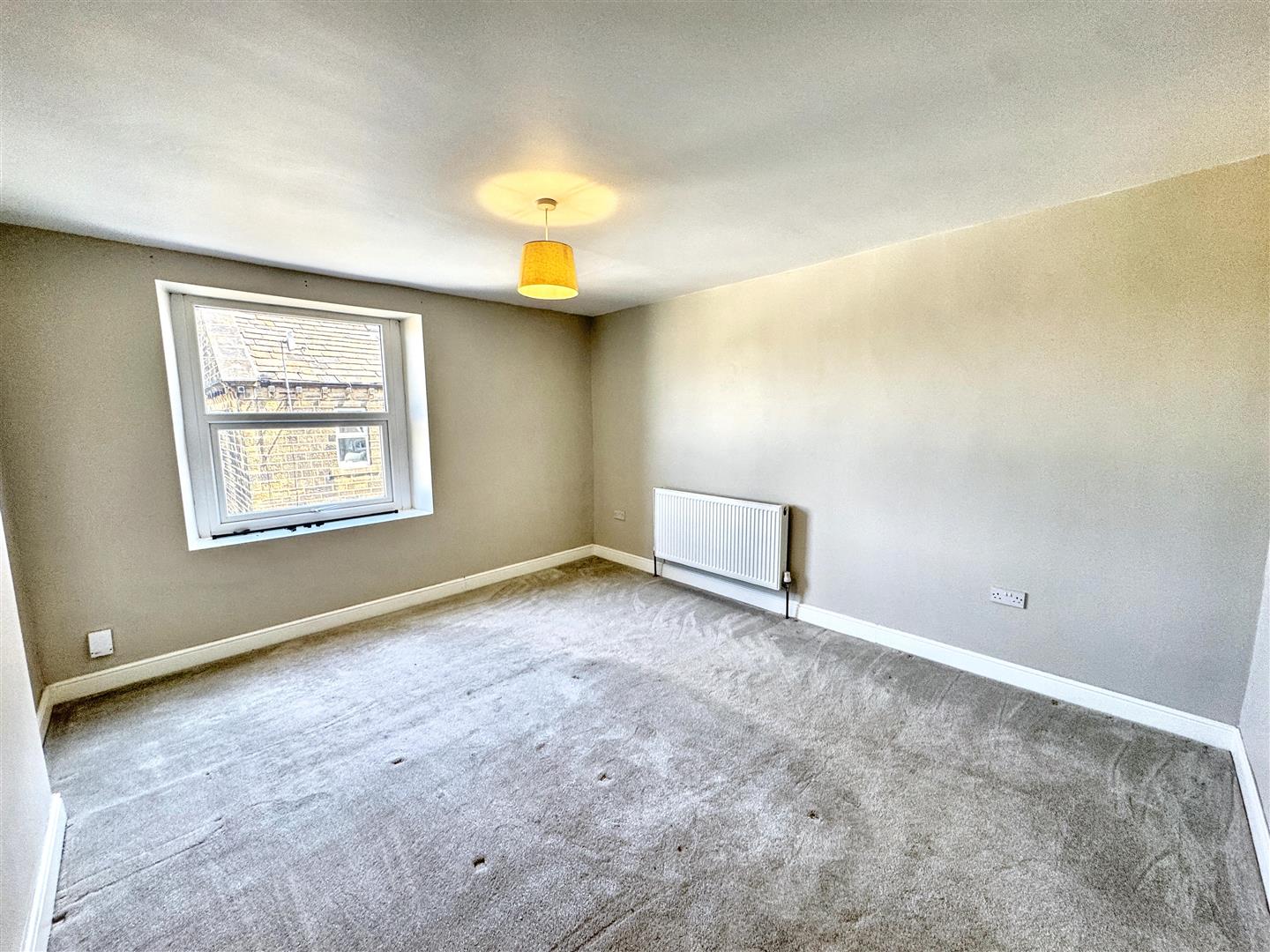 2 bed terraced house to rent in Elm Grove, Ingrow, Keighley, BD21 5EN  - Property Image 4