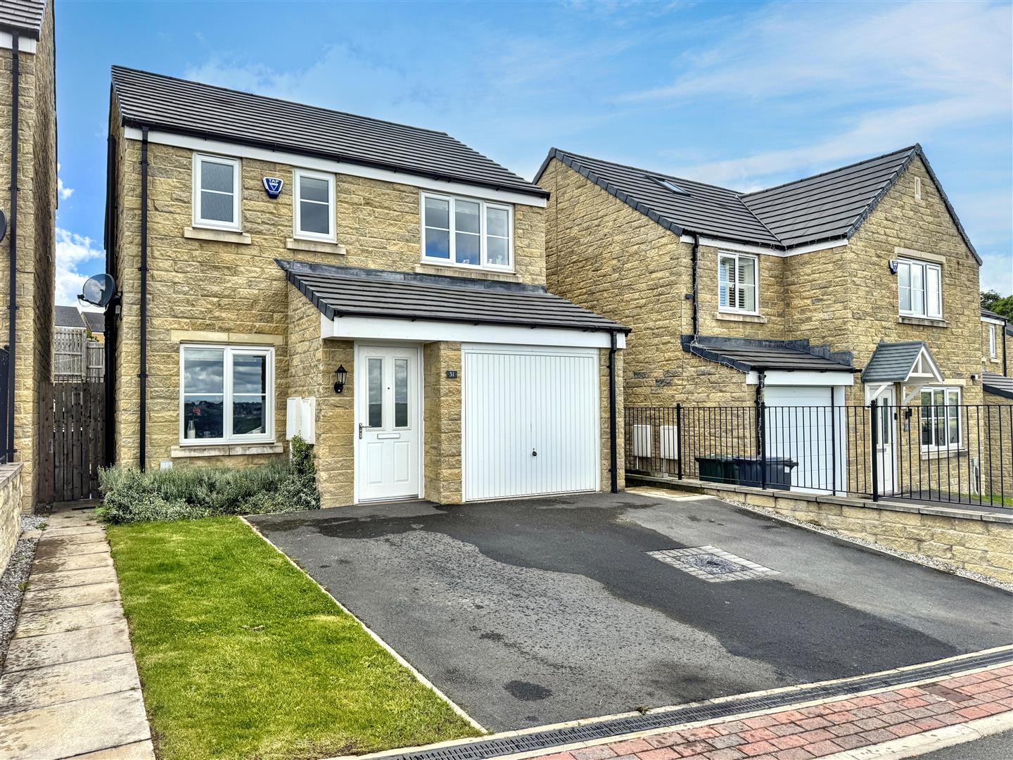3 bed detached house for sale in Buckworth Road, Oakworth, Keighley, BD22 7FL