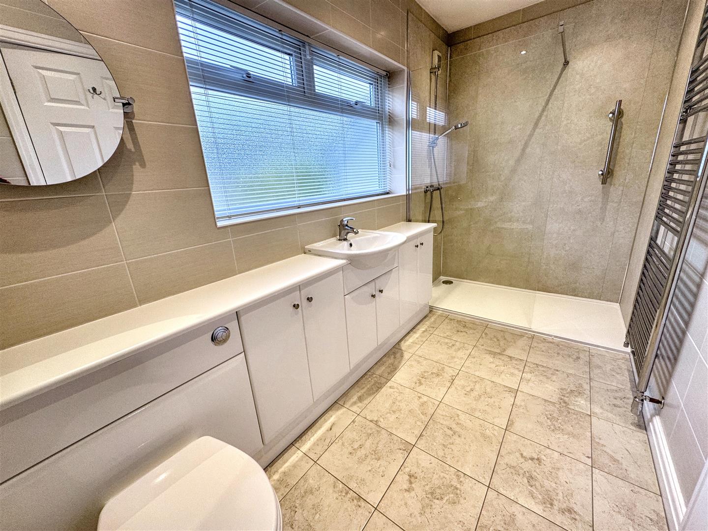 3 bed detached bungalow for sale in Birchlands Avenue, Wilsden, Bradford, BD15 0HB  - Property Image 10
