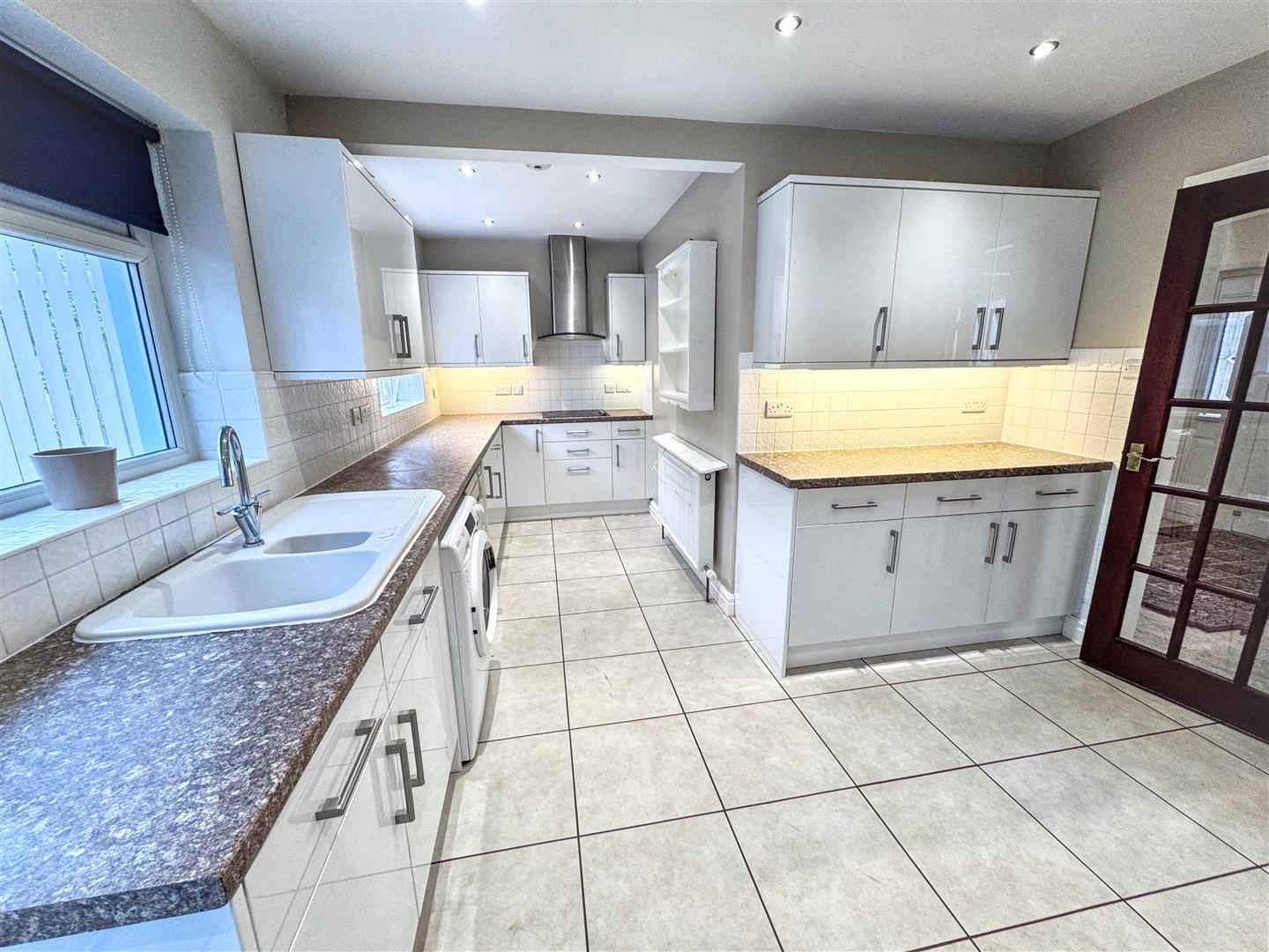 3 bed detached bungalow for sale in Birchlands Avenue, Wilsden, Bradford, BD15 0HB  - Property Image 3