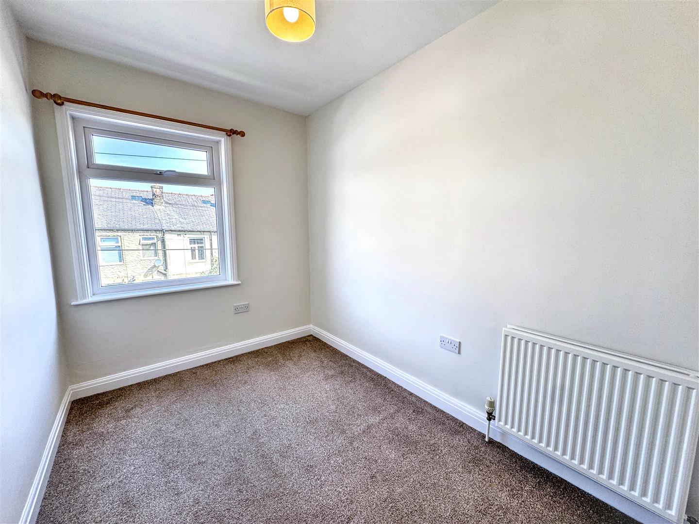 2 bed terraced house for sale in Mannville Walk, Keighley, BD22 6AG  - Property Image 6