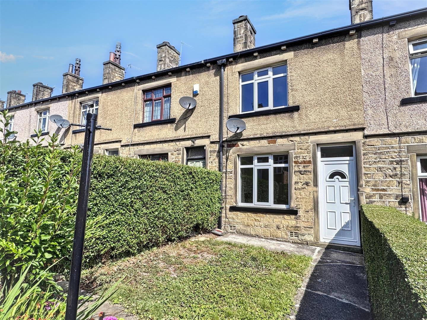 2 bed terraced house for sale in Mannville Walk, Keighley, BD22 6AG