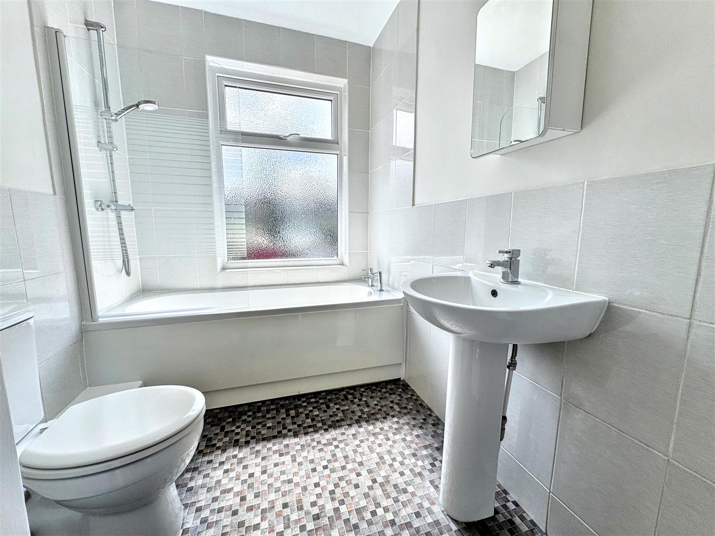 2 bed end of terrace house for sale in Mannville Walk, Keighley, BD22 6AQ  - Property Image 9