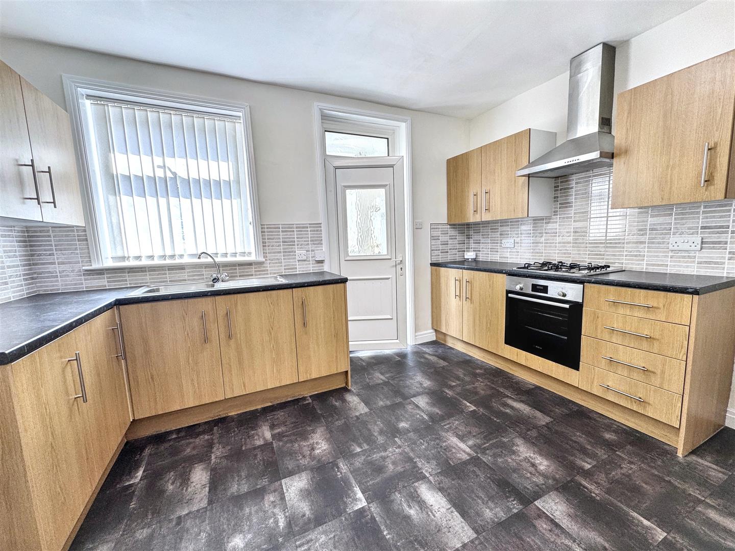 2 bed end of terrace house for sale in Mannville Walk, Keighley, BD22 6AQ 2