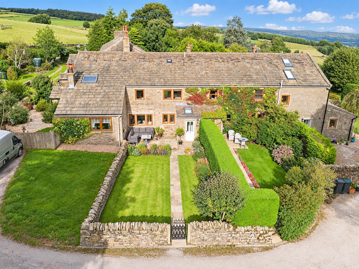 4 bed barn conversion for sale in Todley Hall Road, Oakworth, Keighley, BD22 0QB