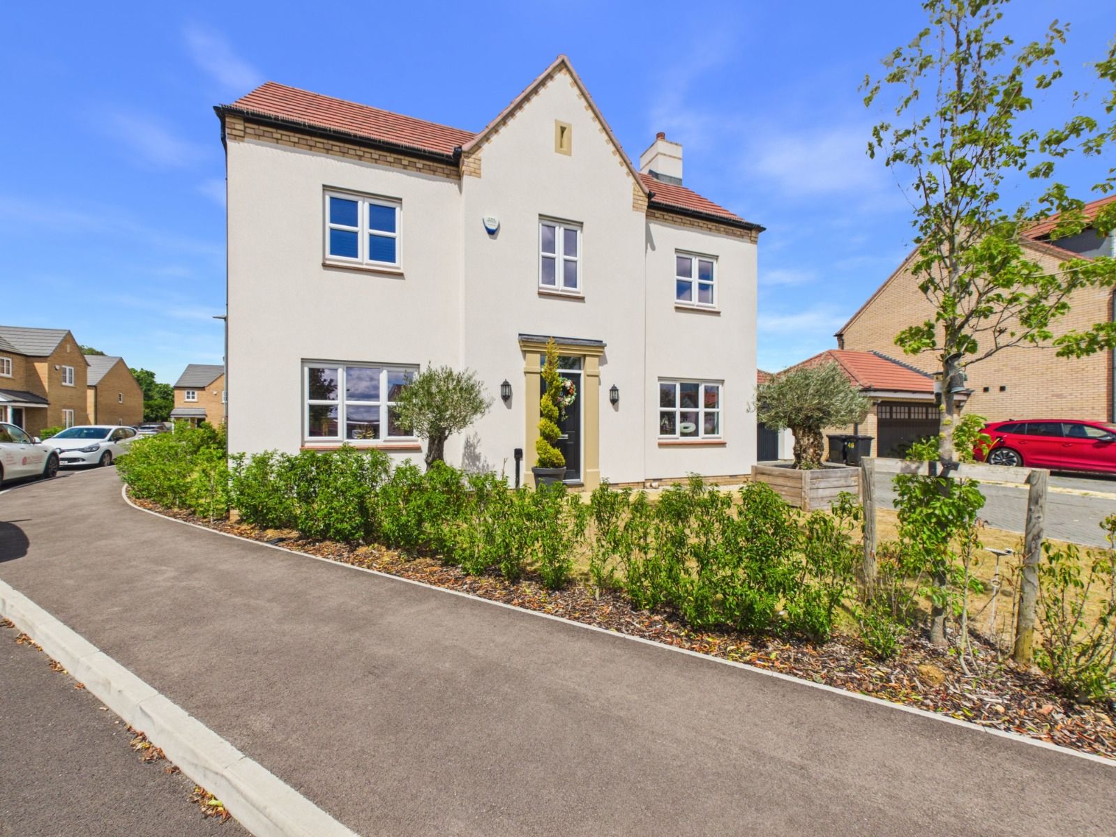 4 Bed Detached House For Sale In Wales Drive, Sandy, SG19