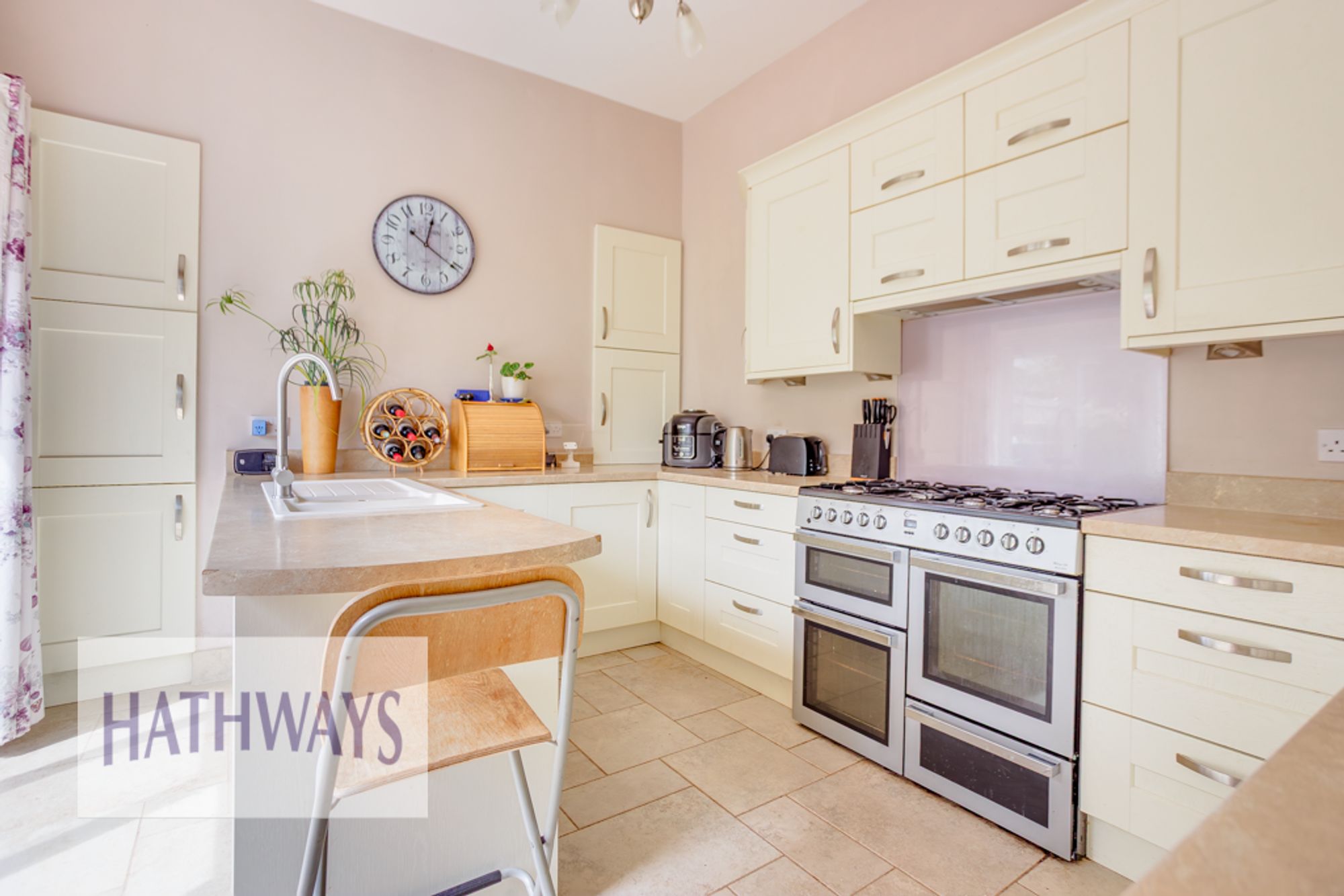 6 bed semi-detached house for sale in Park View, Pontypool 14