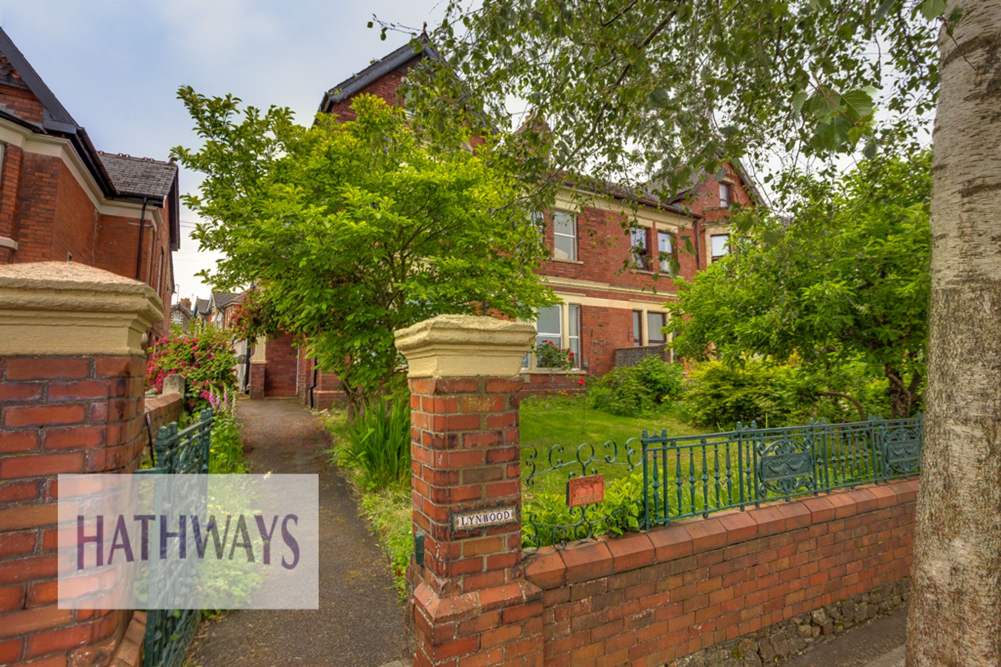 6 bed semi-detached house for sale in Park View, Pontypool  - Property Image 2