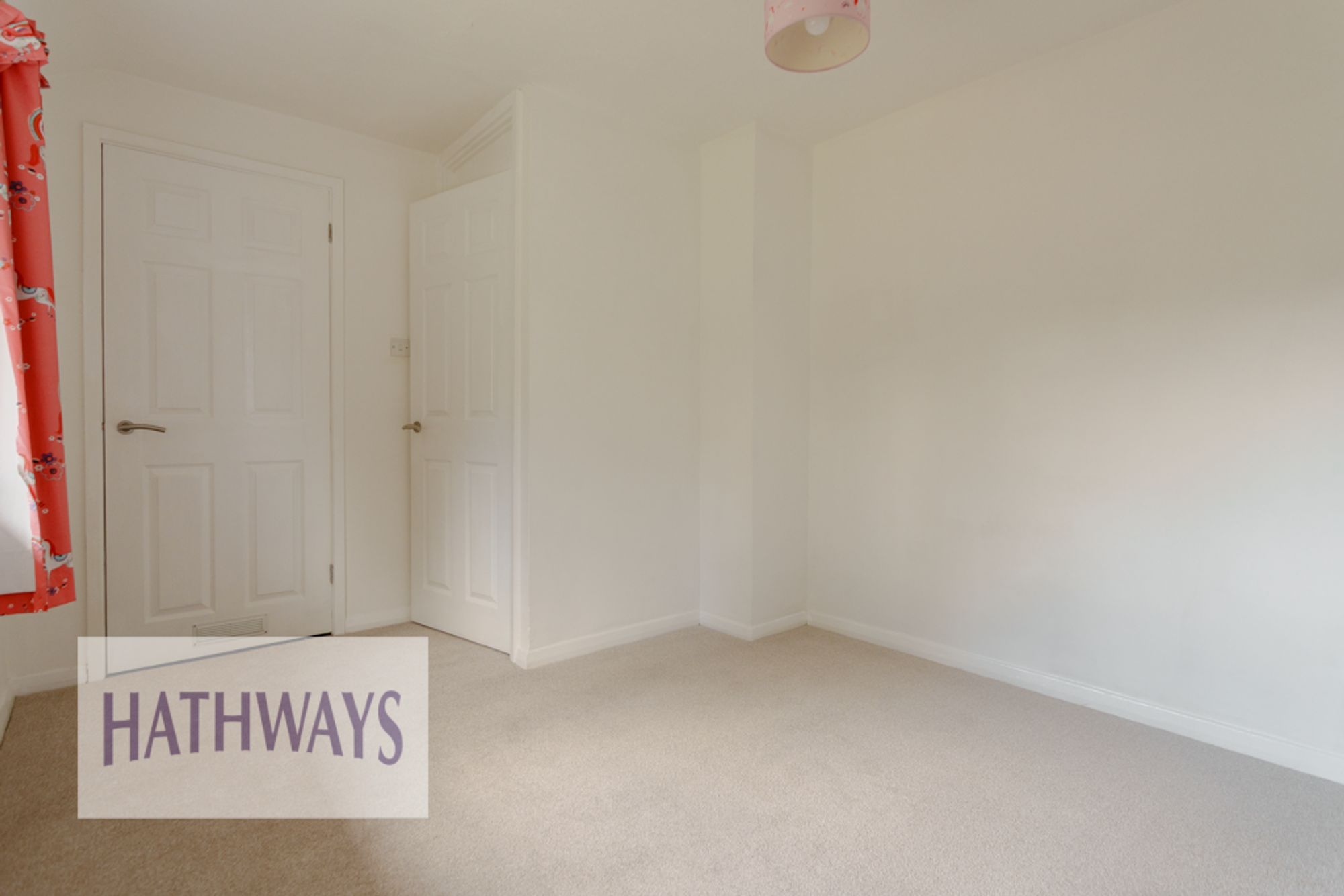 3 bed mid-terraced house to rent in Caernarvon Crescent, Llanyravon, NP44 22