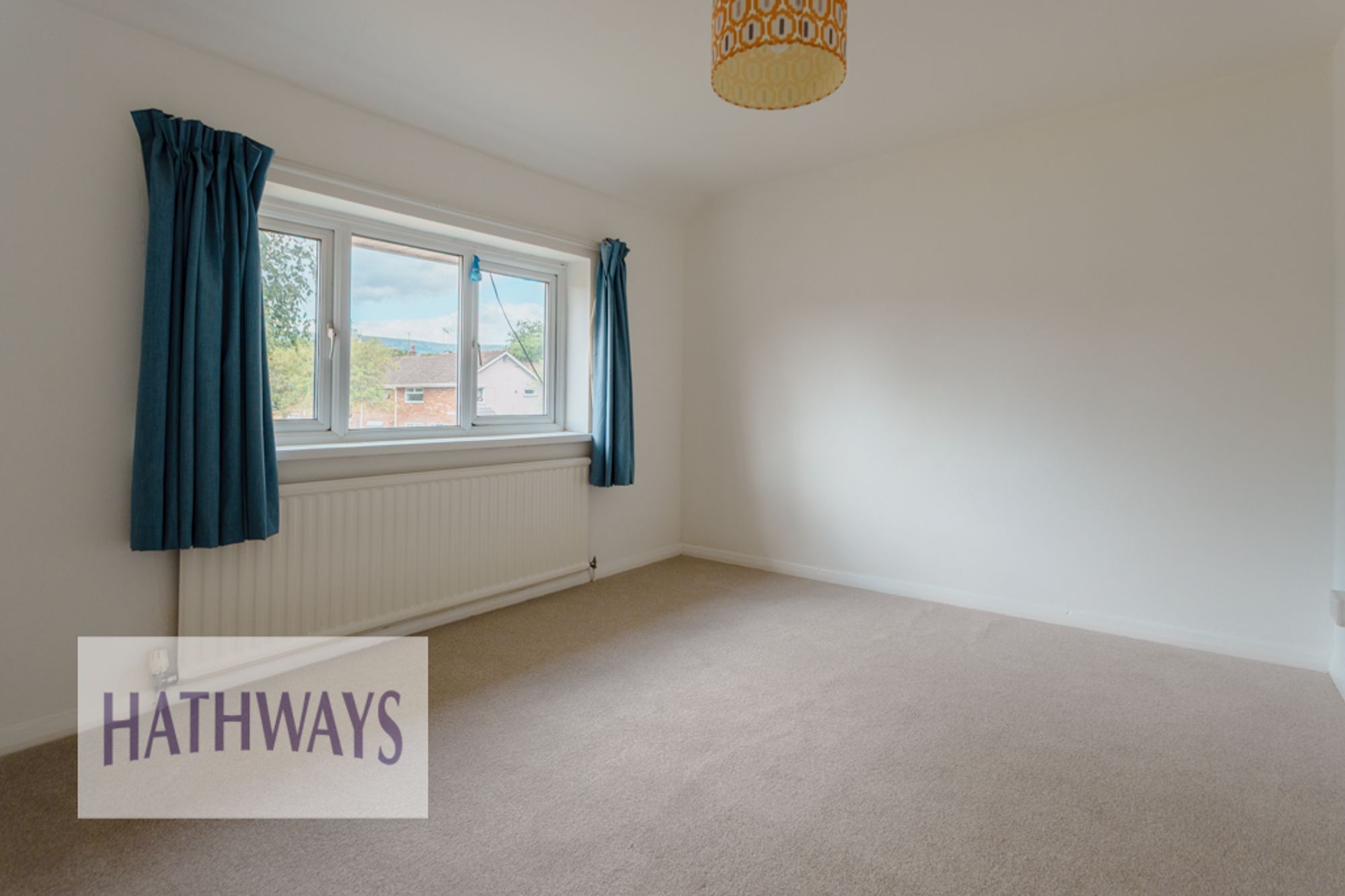 3 bed mid-terraced house to rent in Caernarvon Crescent, Llanyravon, NP44 17