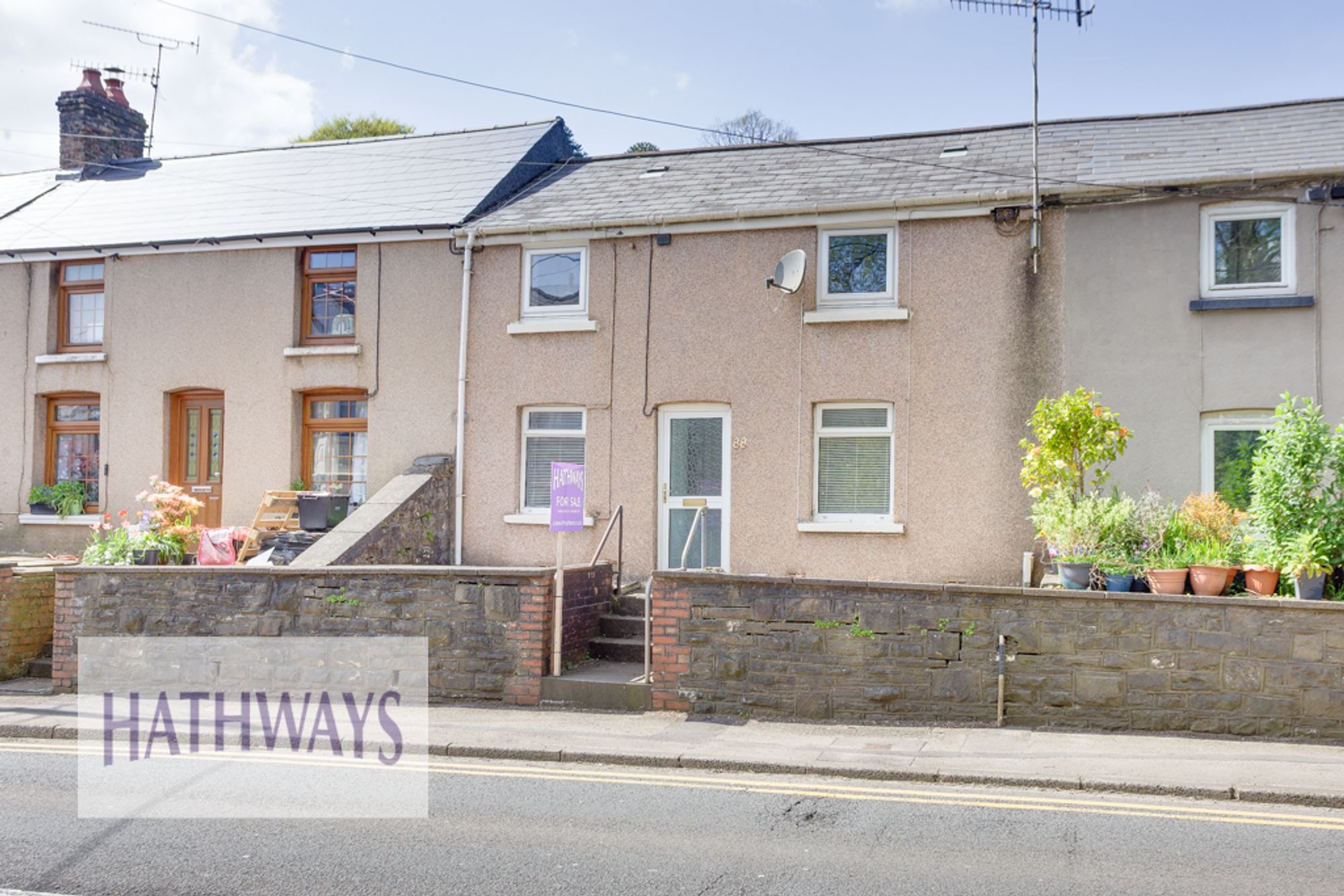 2 bed mid-terraced house for sale in Snatchwood Road, Pontypool  - Property Image 1