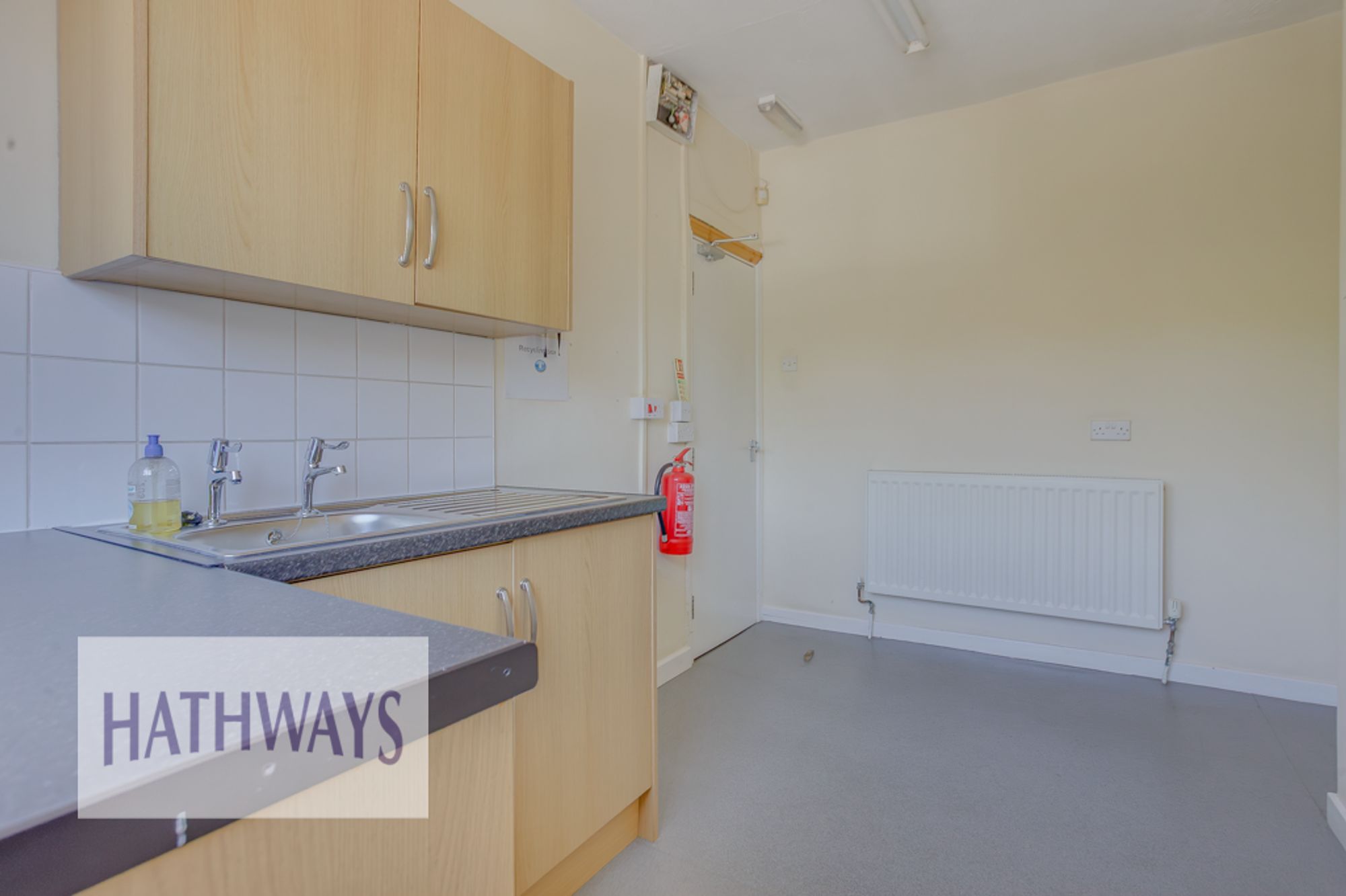 Commercial property to rent in Station Road, Newport  - Property Image 8