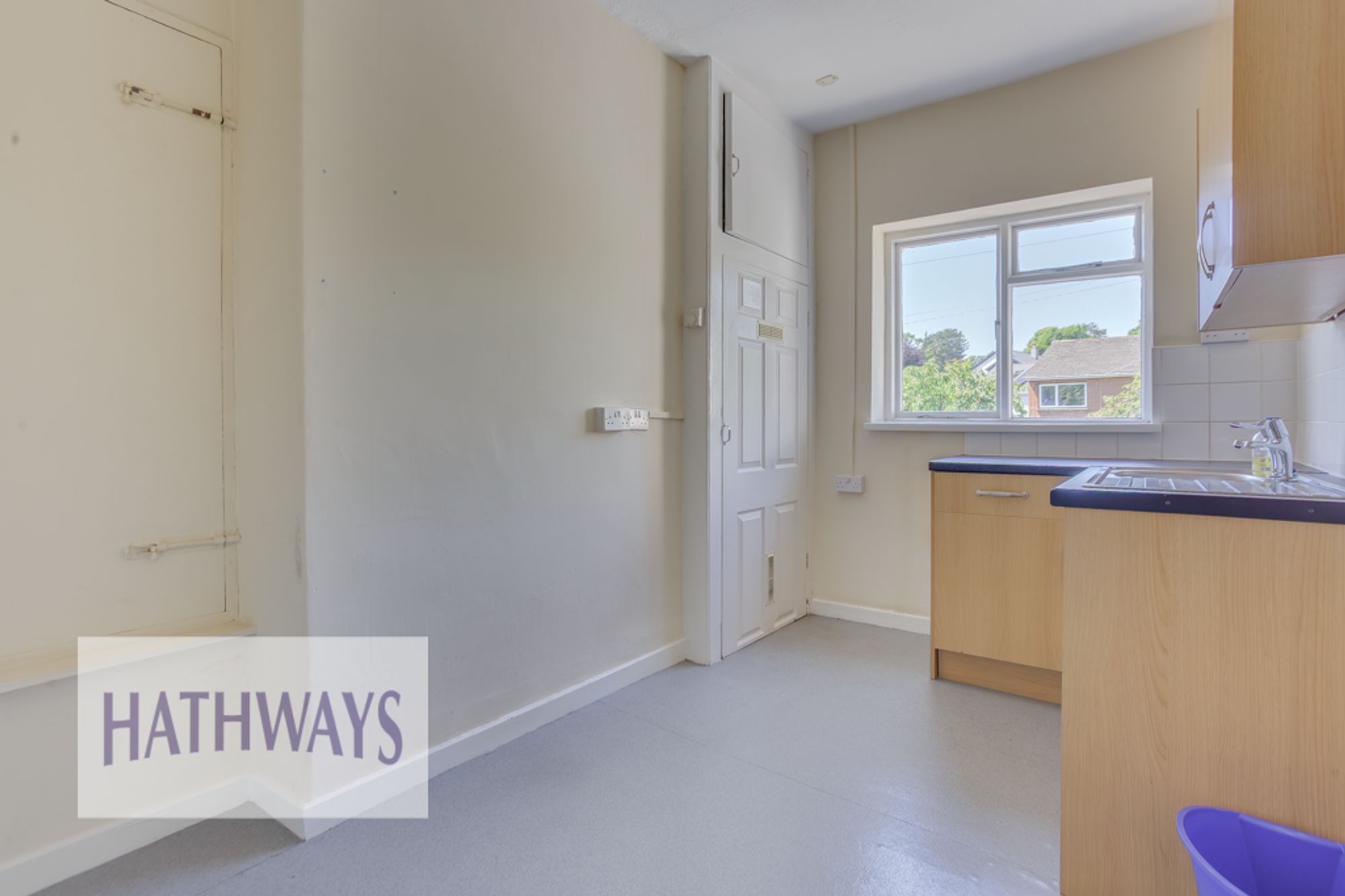 Commercial property to rent in Station Road, Newport  - Property Image 5