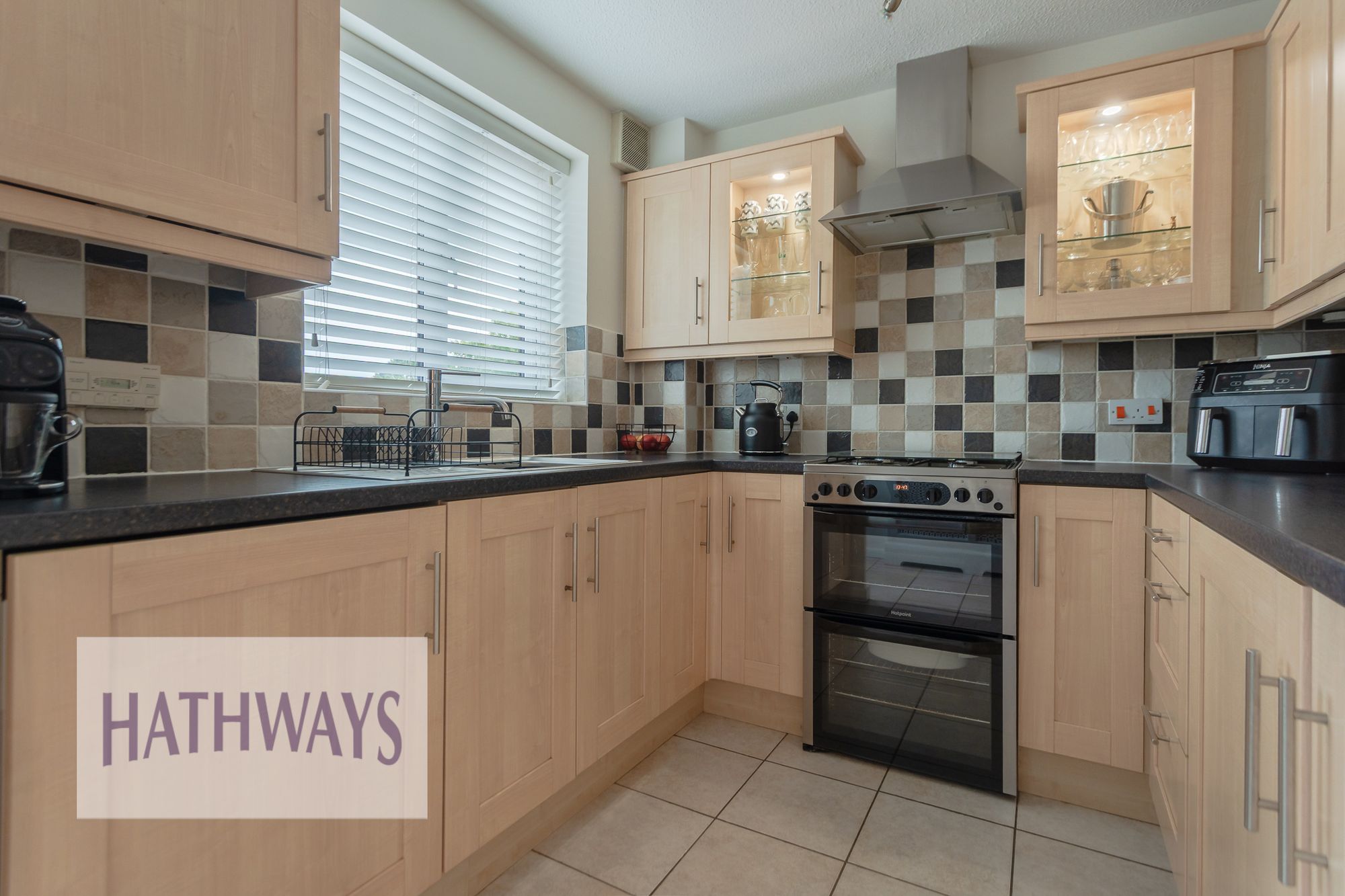2 bed end of terrace house for sale in Heather Court, Ty Canol, NP44  - Property Image 16