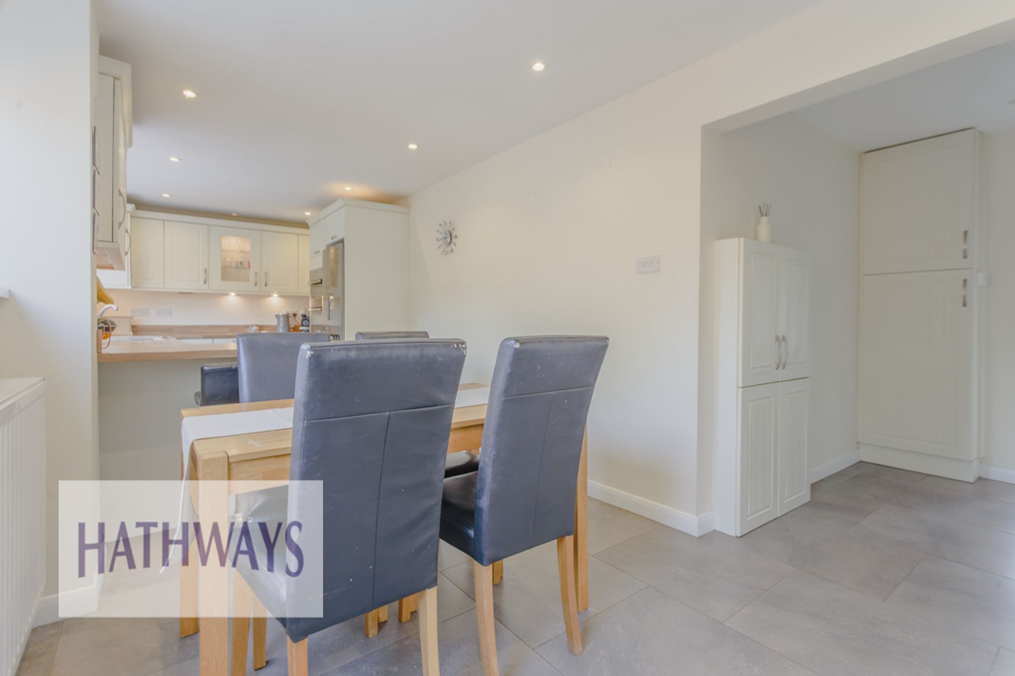 3 bed mid-terraced house for sale in Kidwelly Road, Cwmbran  - Property Image 15